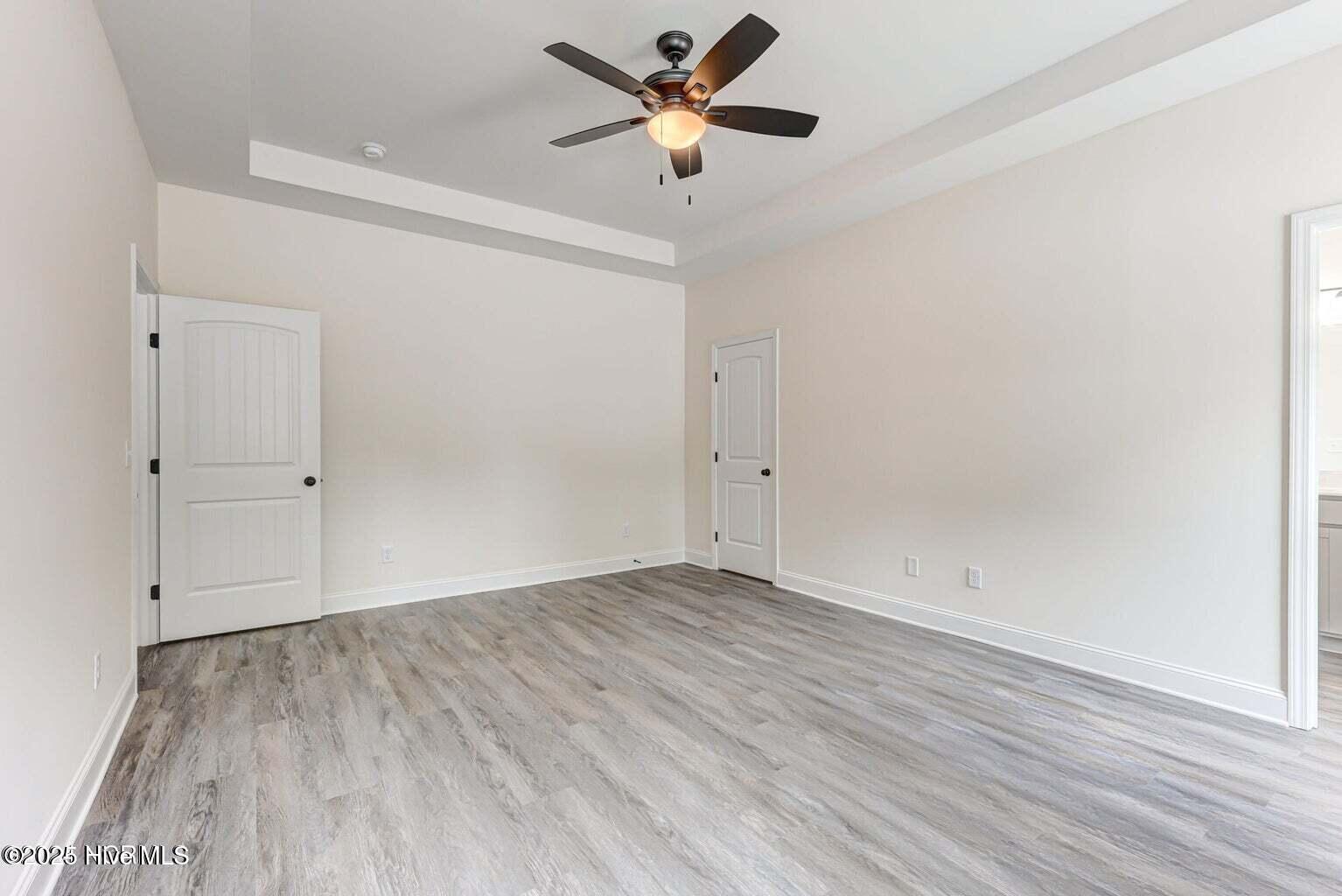 100509373 | Photo 18