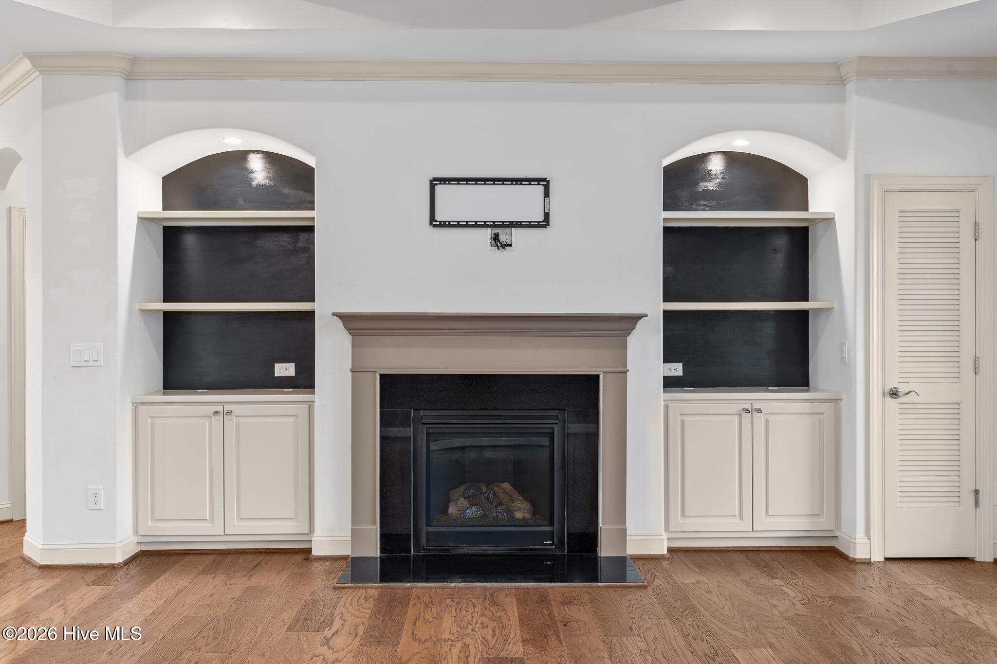 100566700 | Photo 14