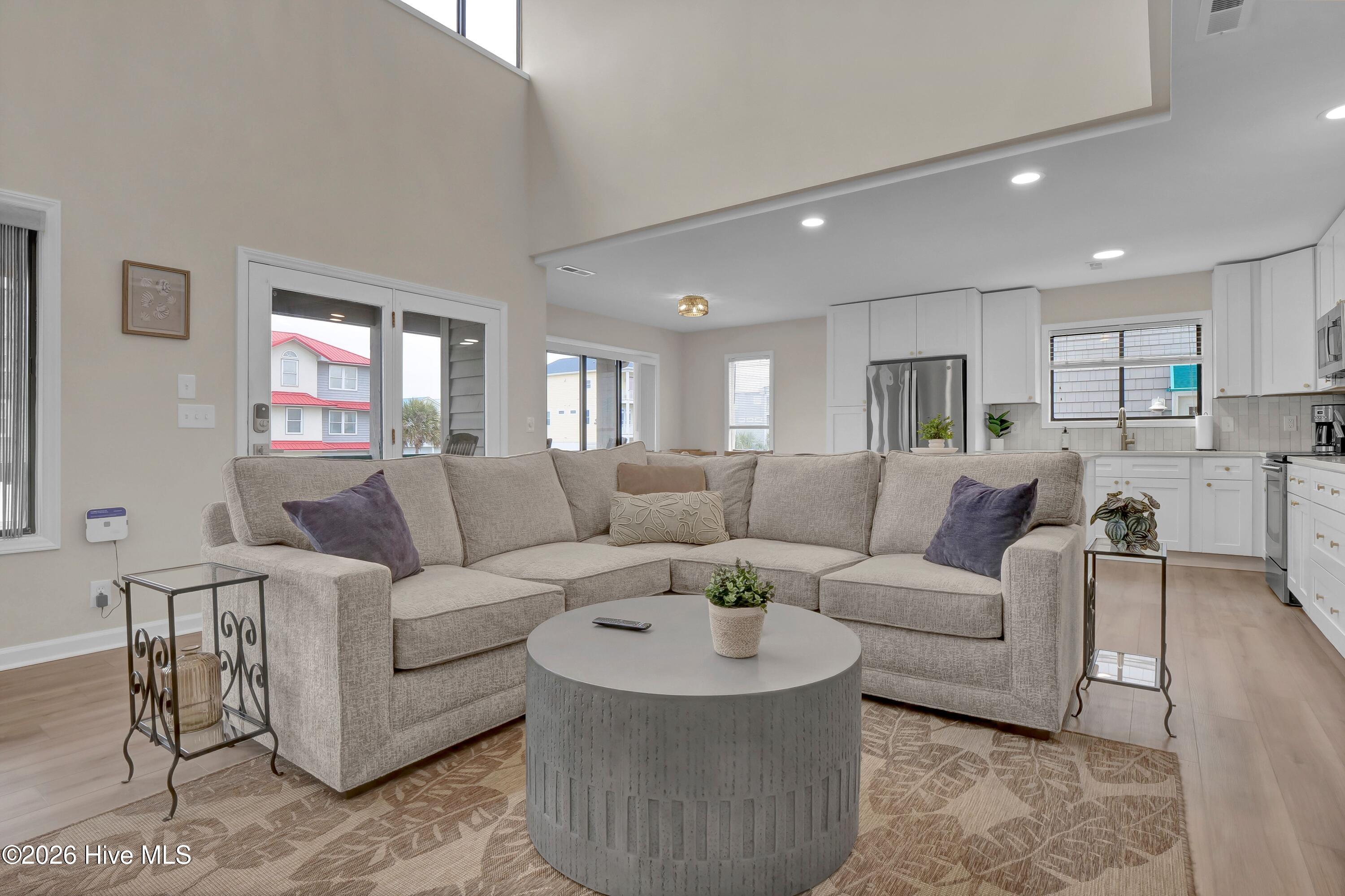 100556250 | Photo 11