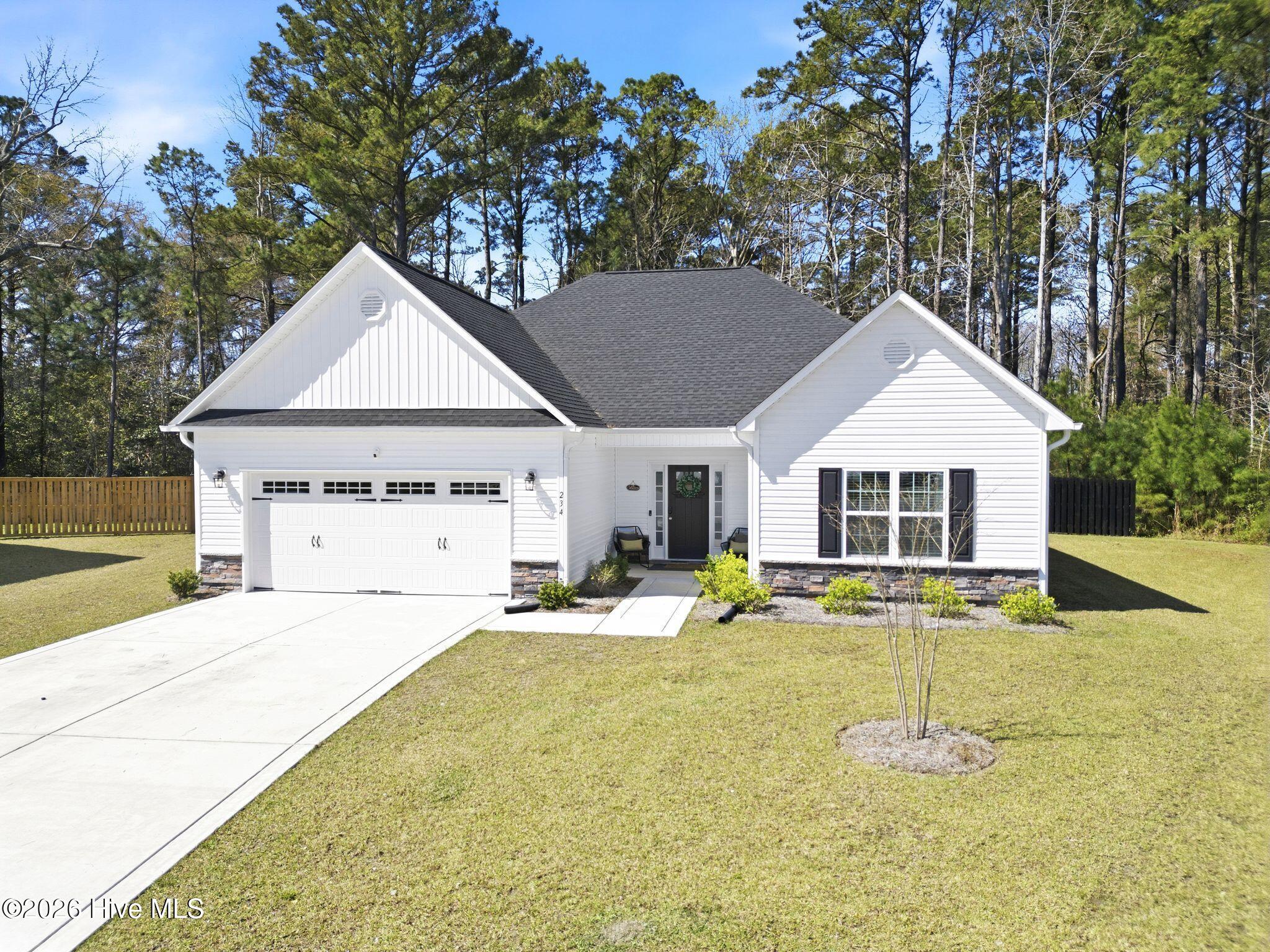 100563255 | Photo 44