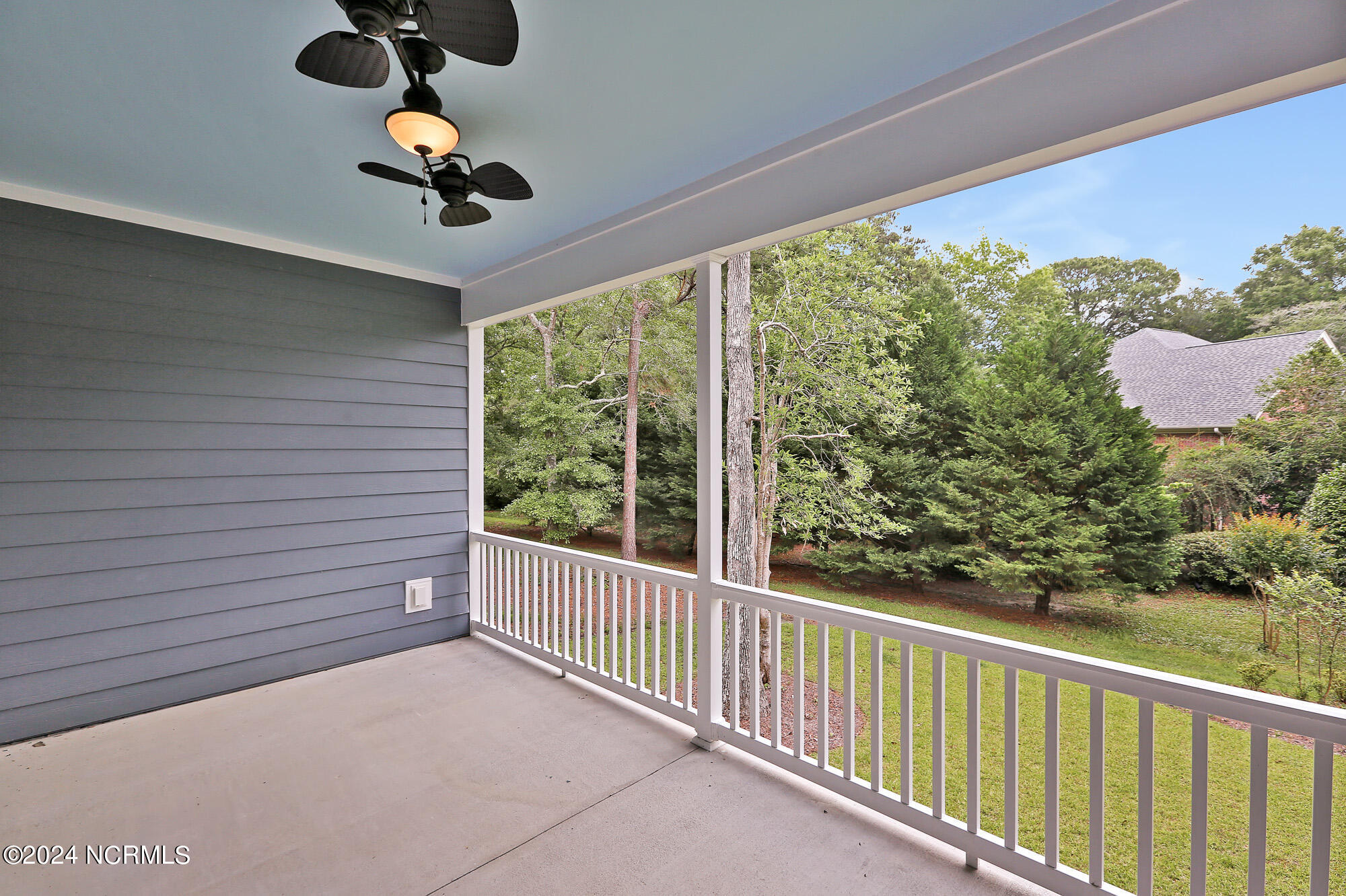 100471538 | Photo 23