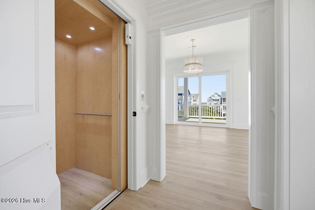 1 Bottlenose Boulevard,North Topsail Beach