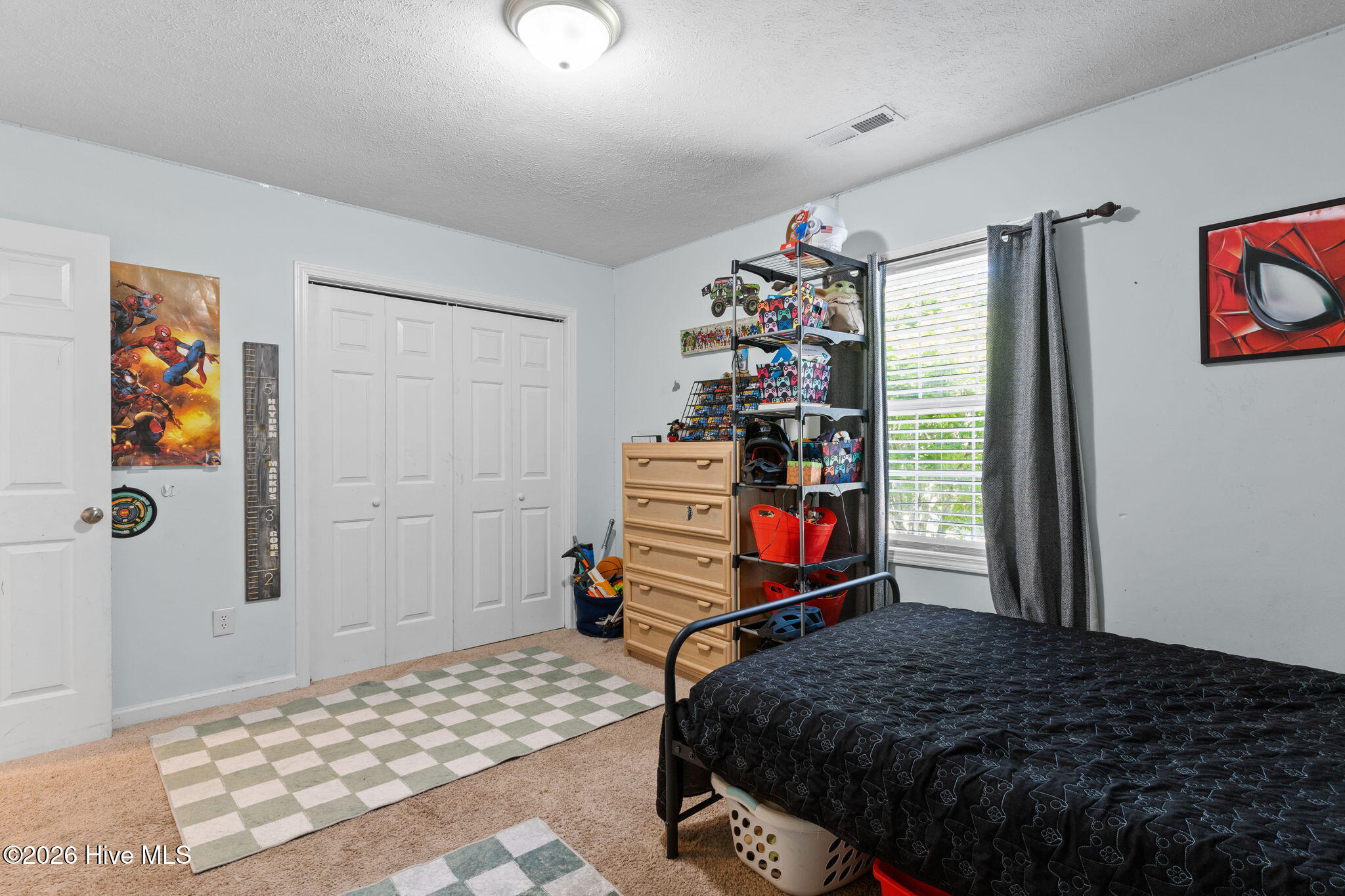 100567979 | Photo 19