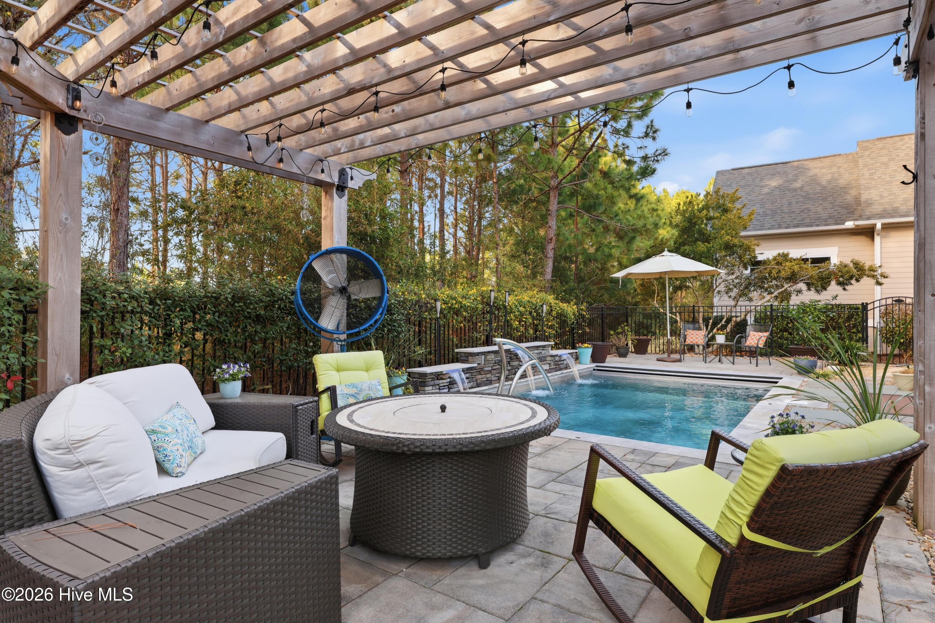 100560697 | Photo 25