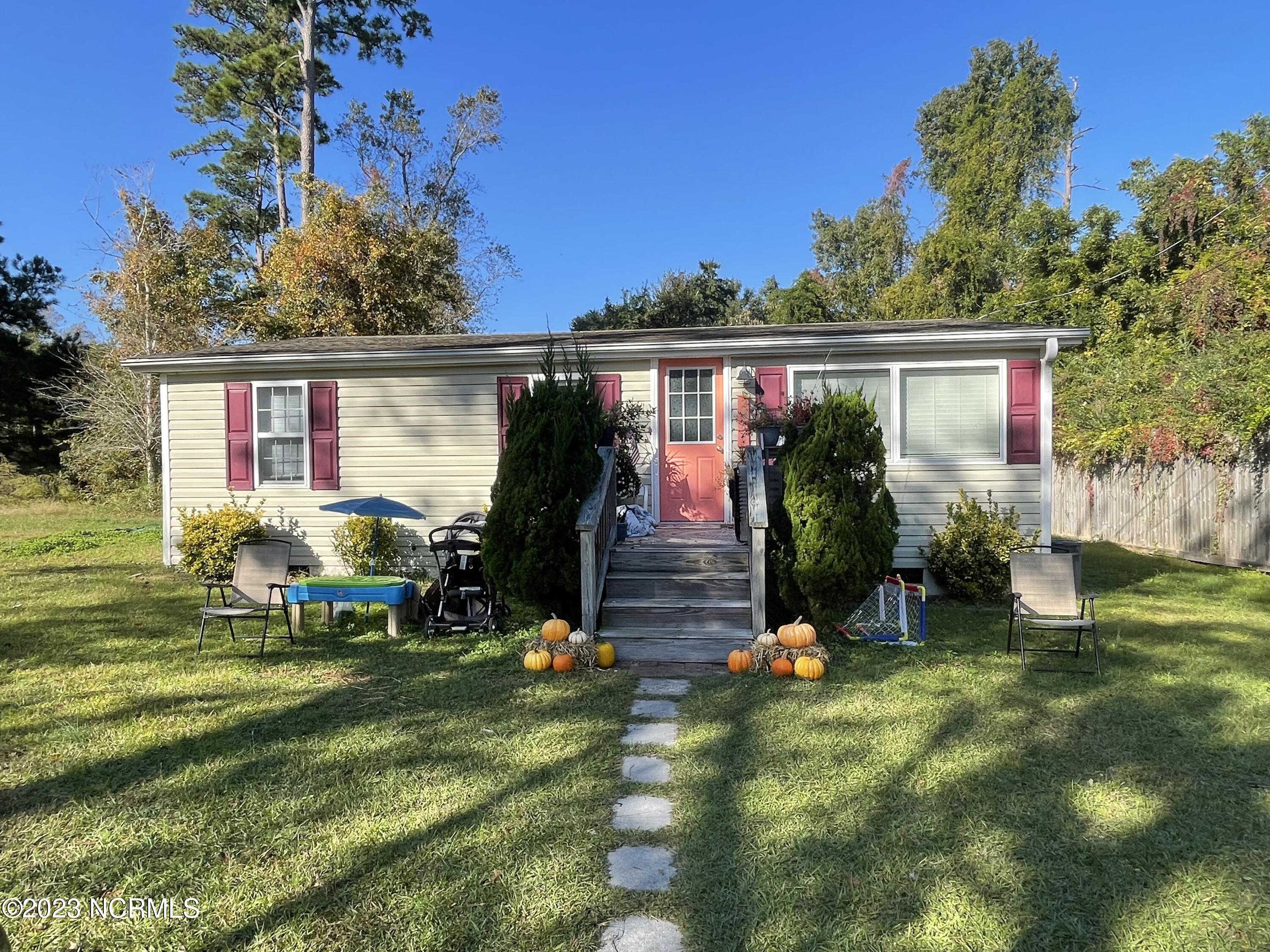 Homes for sale in Sneads Ferry, NC | 2463 Nc-172, Sneads Ferry, NC 28460 | MLS# 100515784