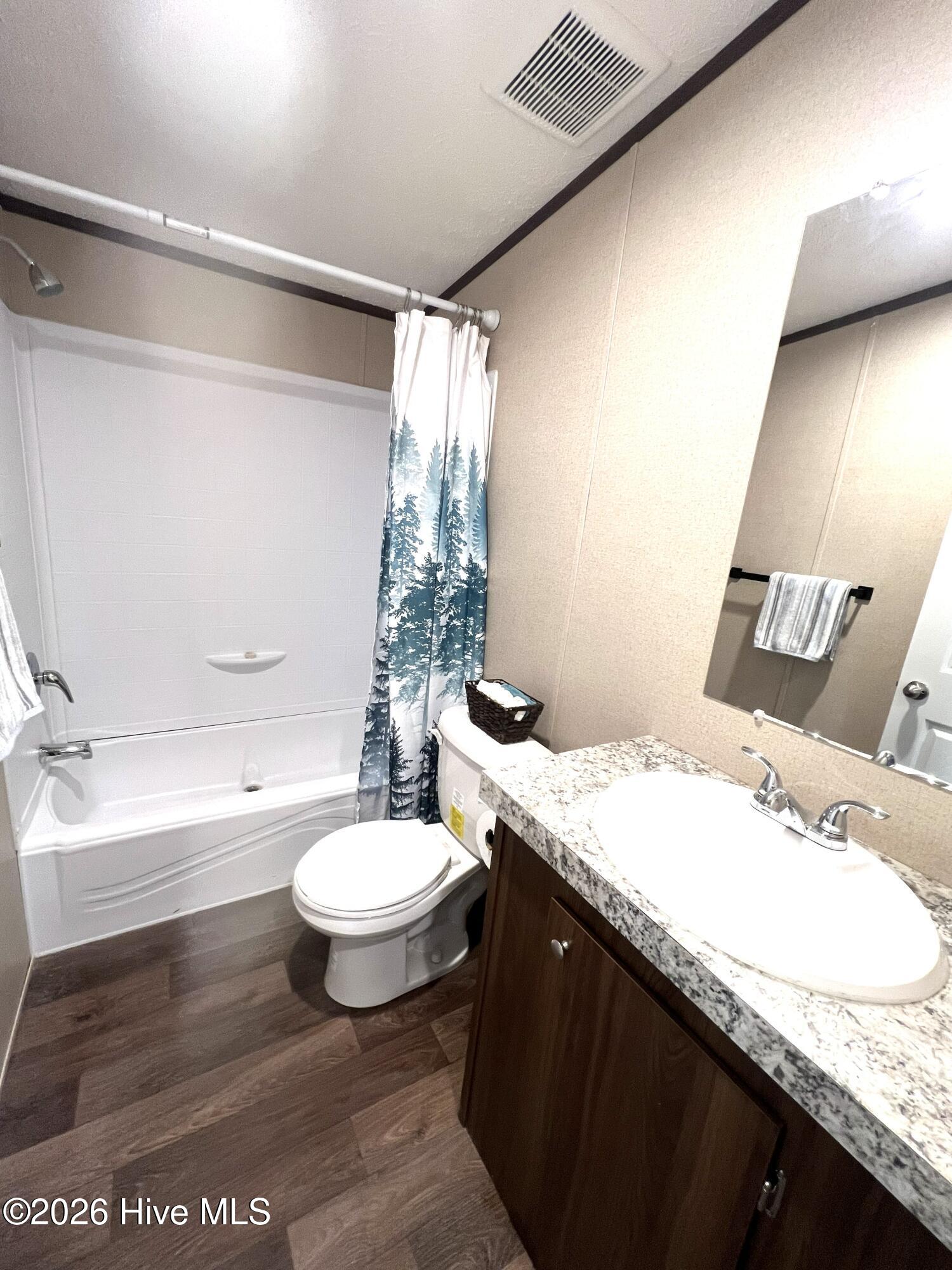 100563210 | Photo 13