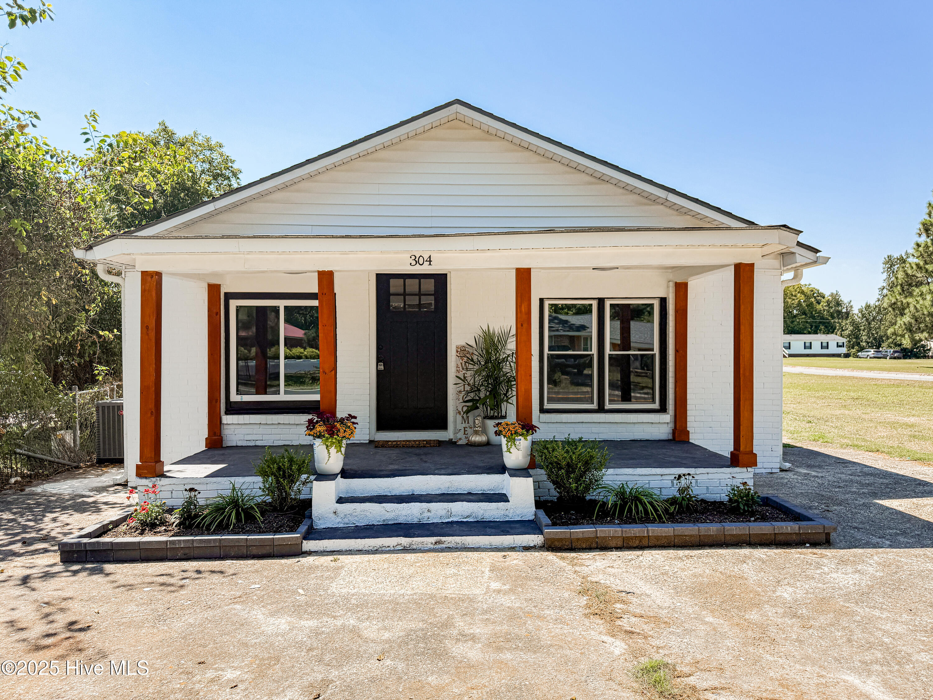 Property at 304 Hooks River Road