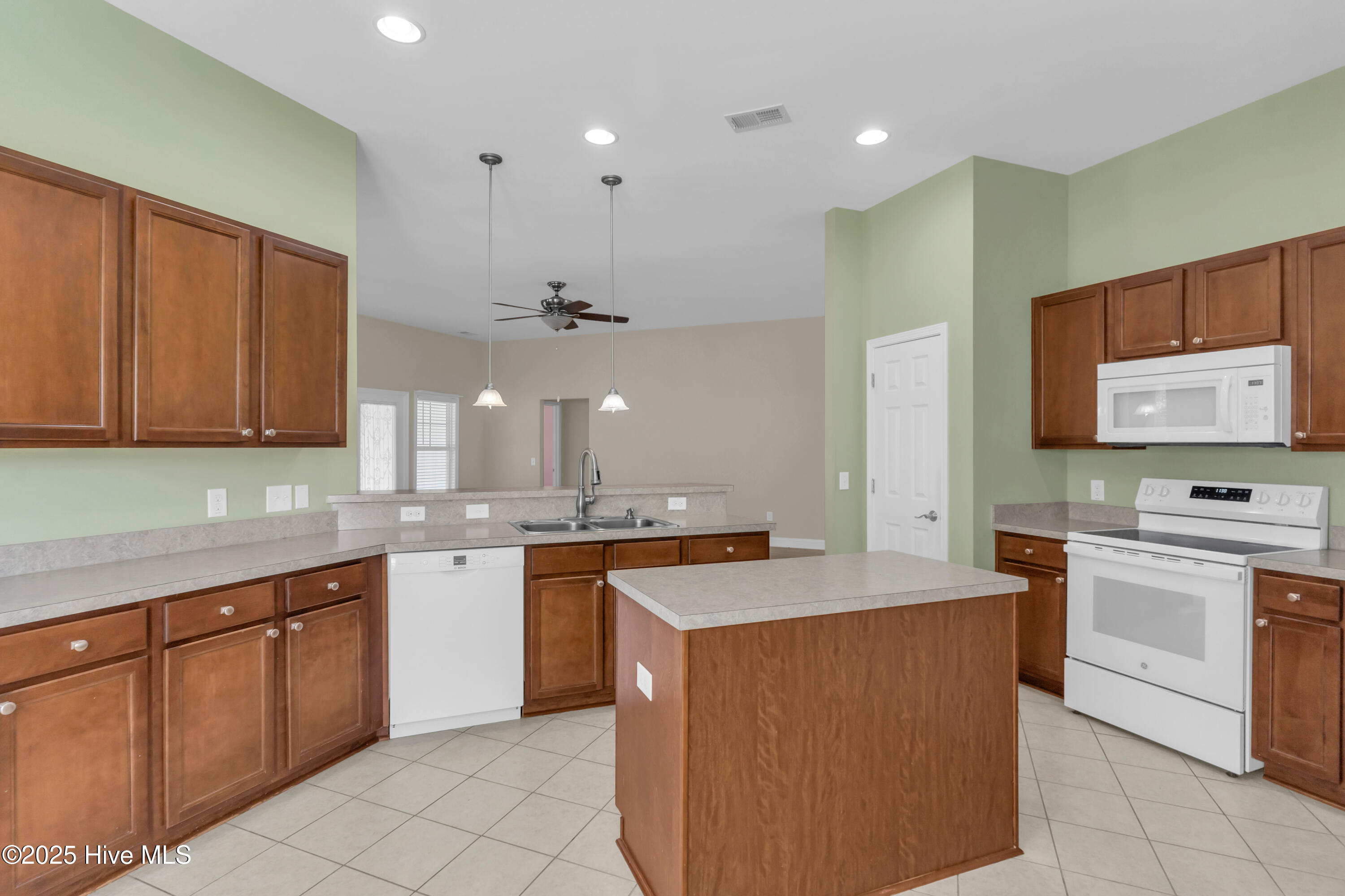 5172 Swashbuckler Way, Southport, NC 28461 – photo 11: 11_5172 swashbuckler way-00011
