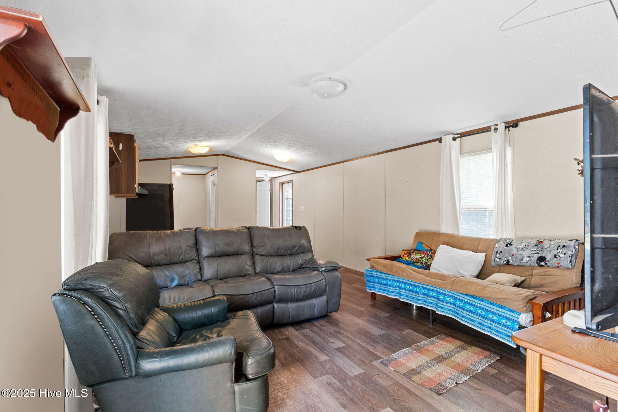 100537809 | Photo 27