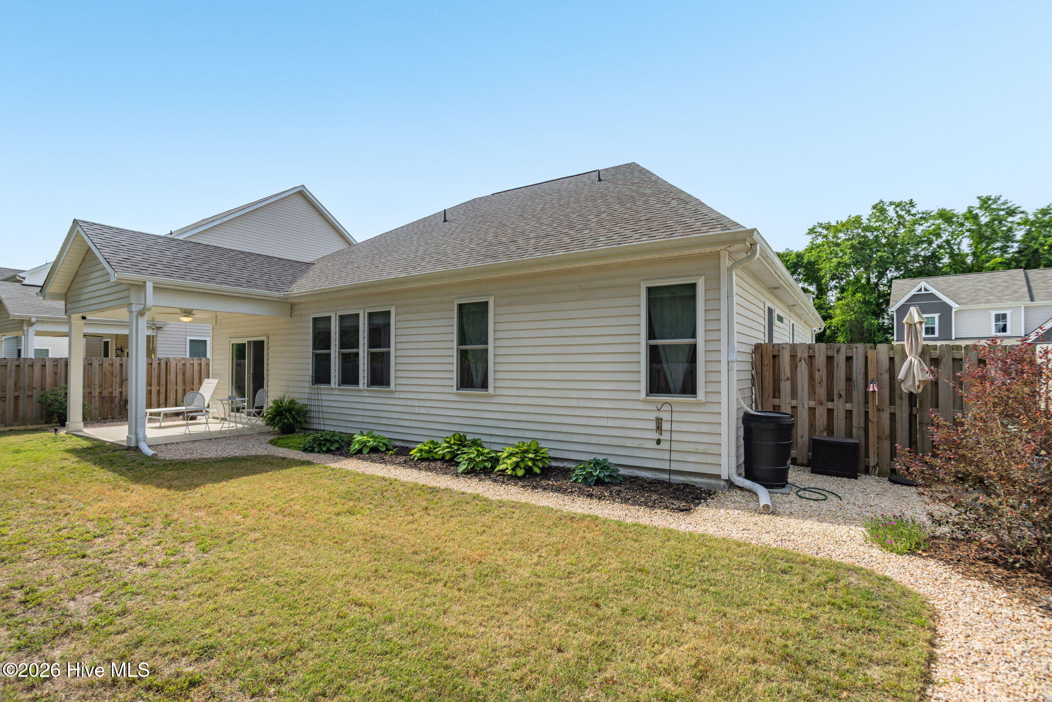 100569324 | Photo 24