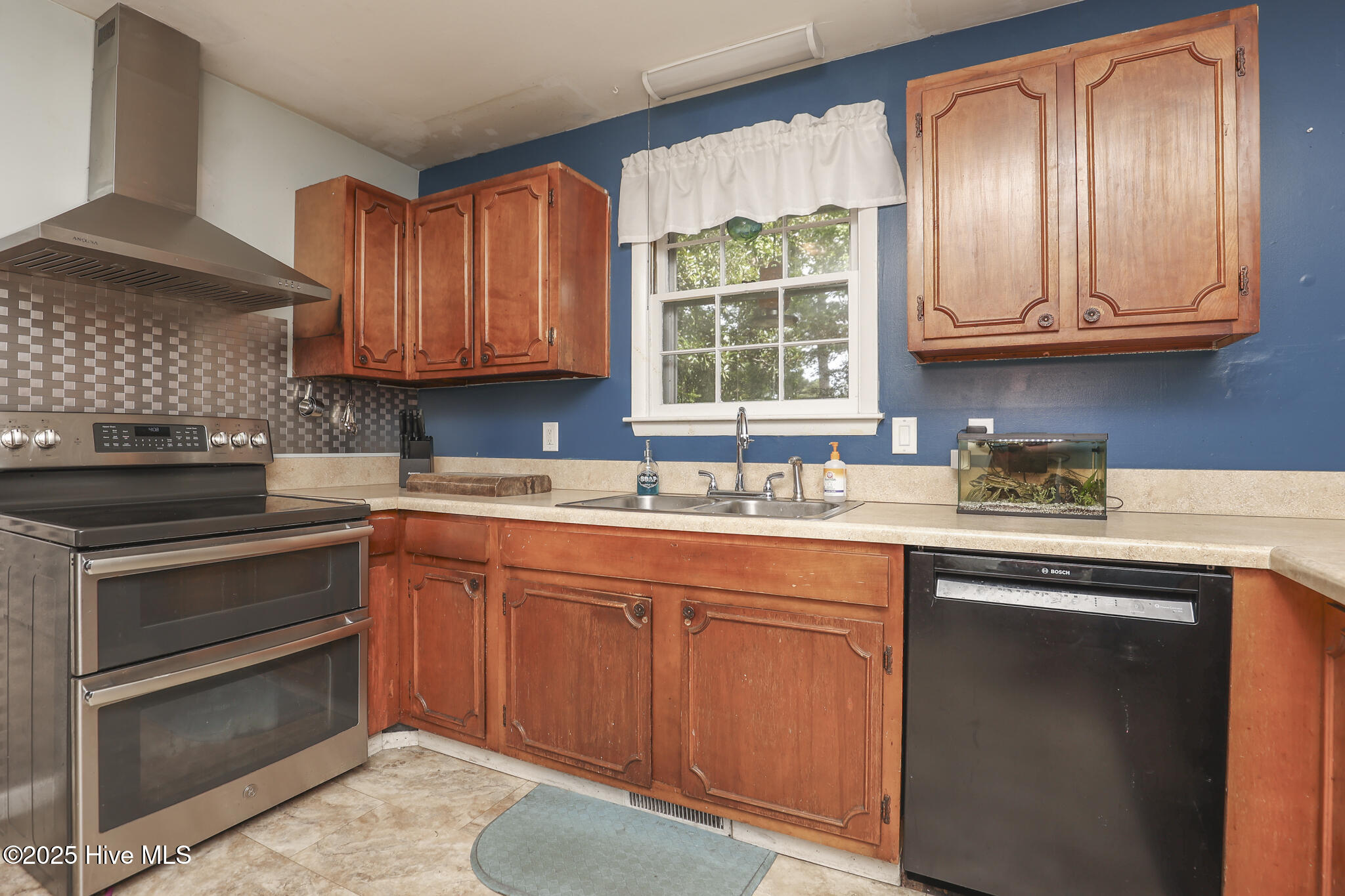 100524871 | Photo 17