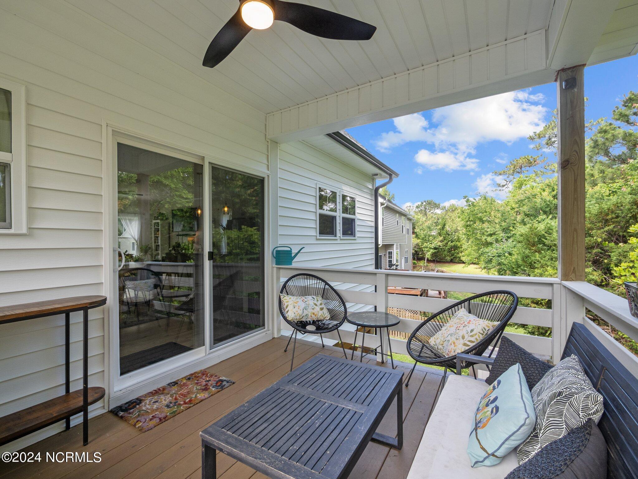 100560825 | Photo 21