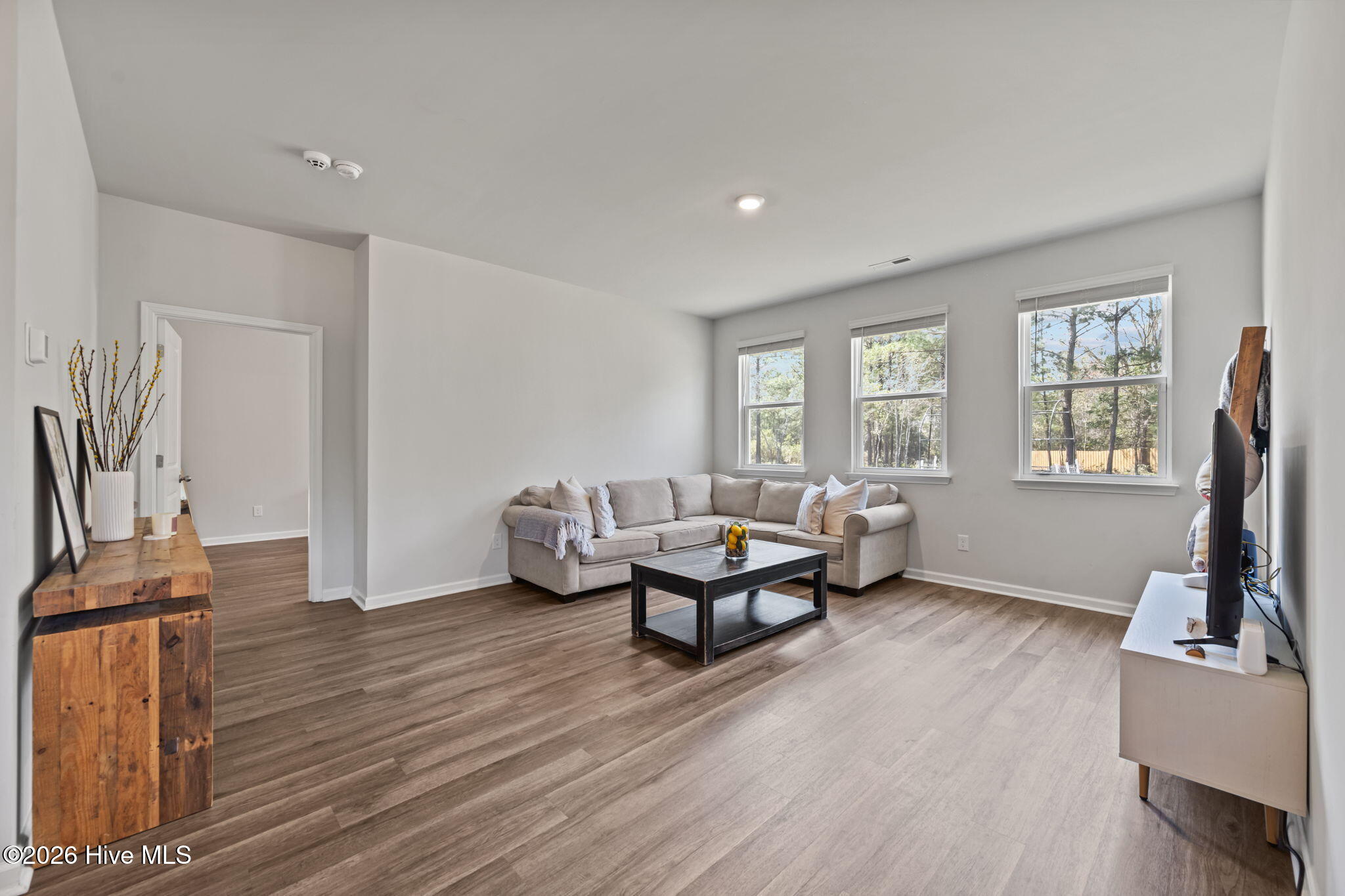 100564273 | Photo 15