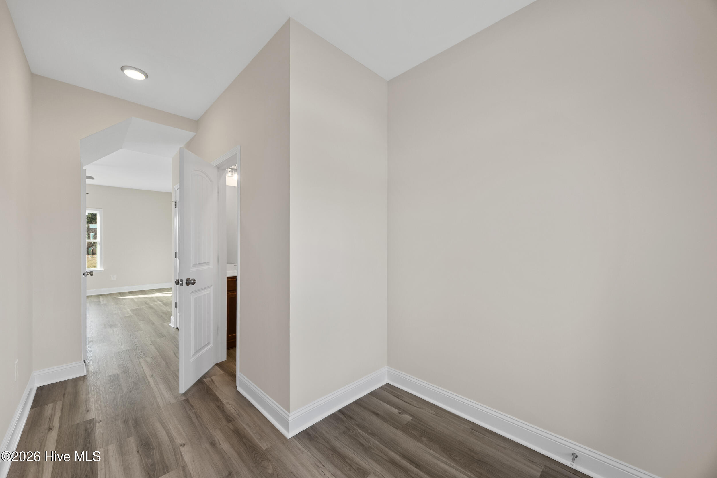 100551256 | Photo 11