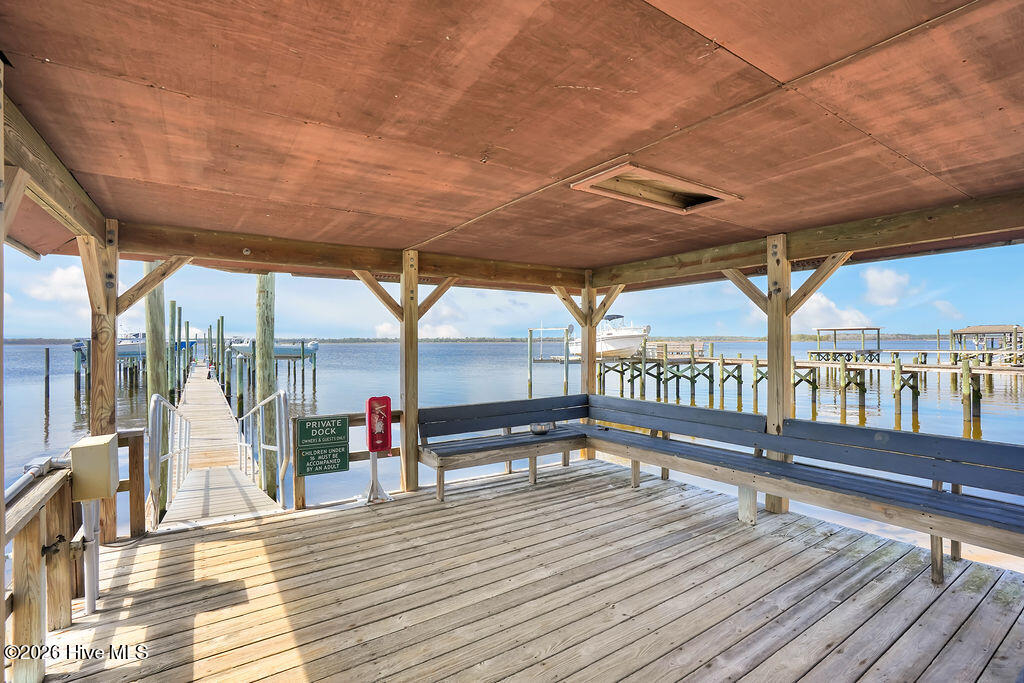 100563710 | Photo 58