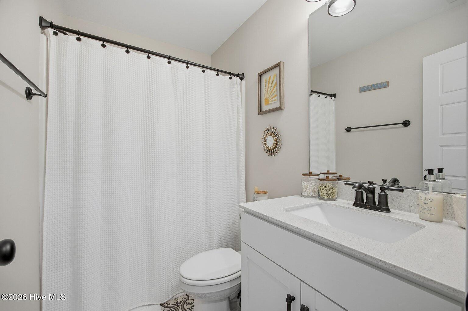 100567479 | Photo 34