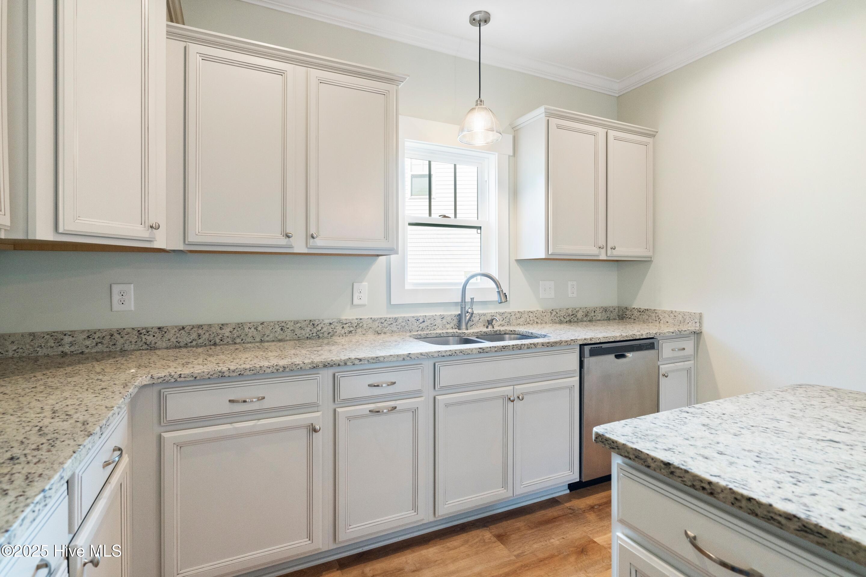 100527219 | Photo 20