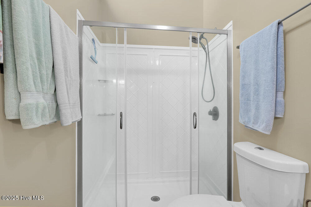 100513215 | Photo 26