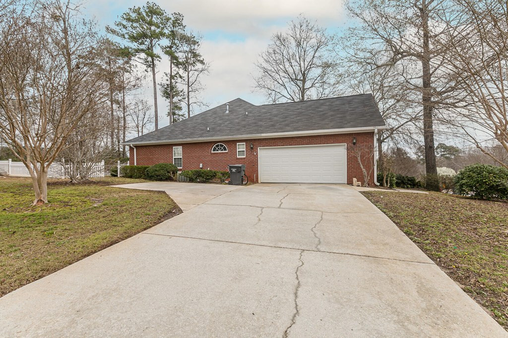 200 Sussex Court, Evans, GA 30907 Listing Photo  2