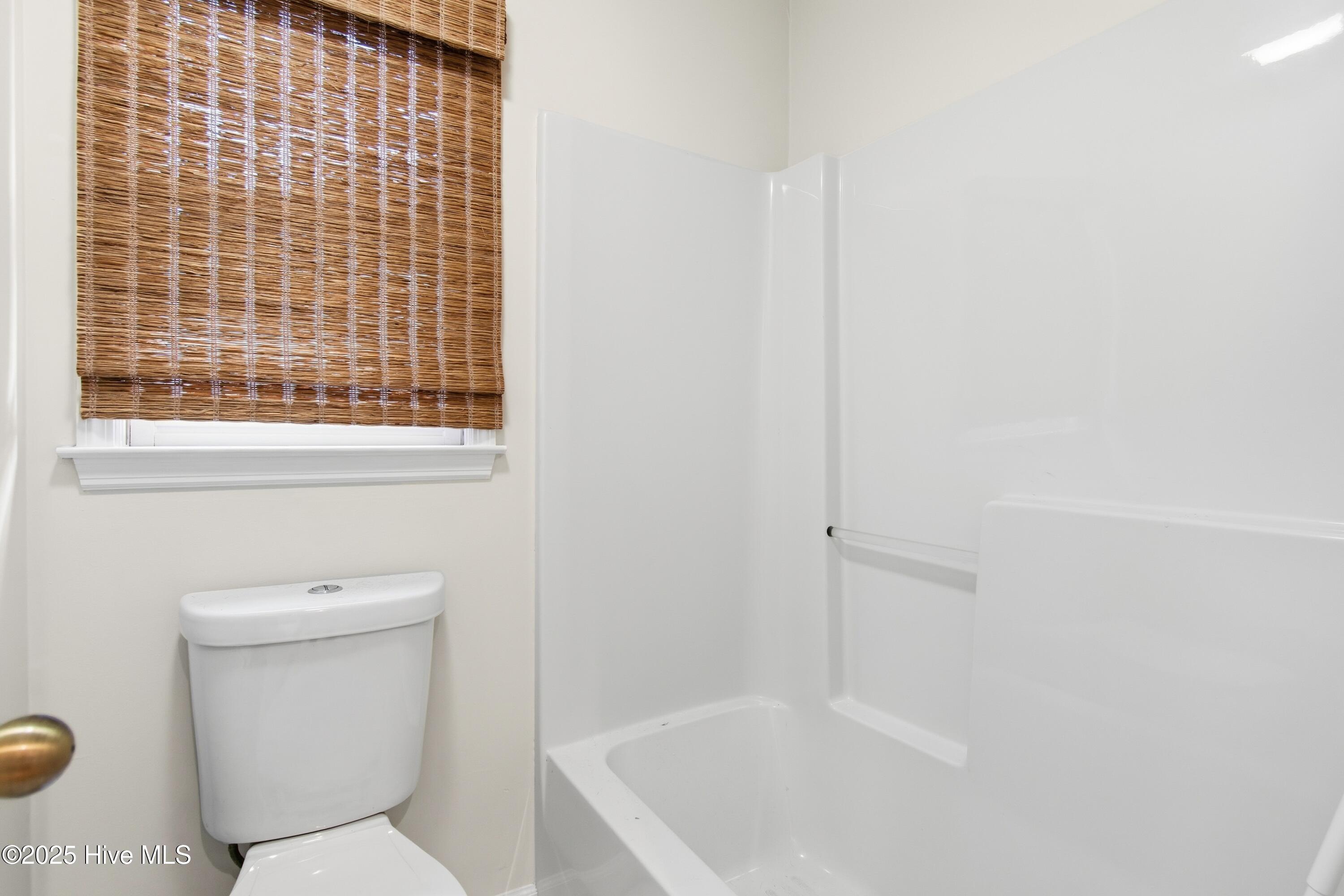 100544221 | Photo 23