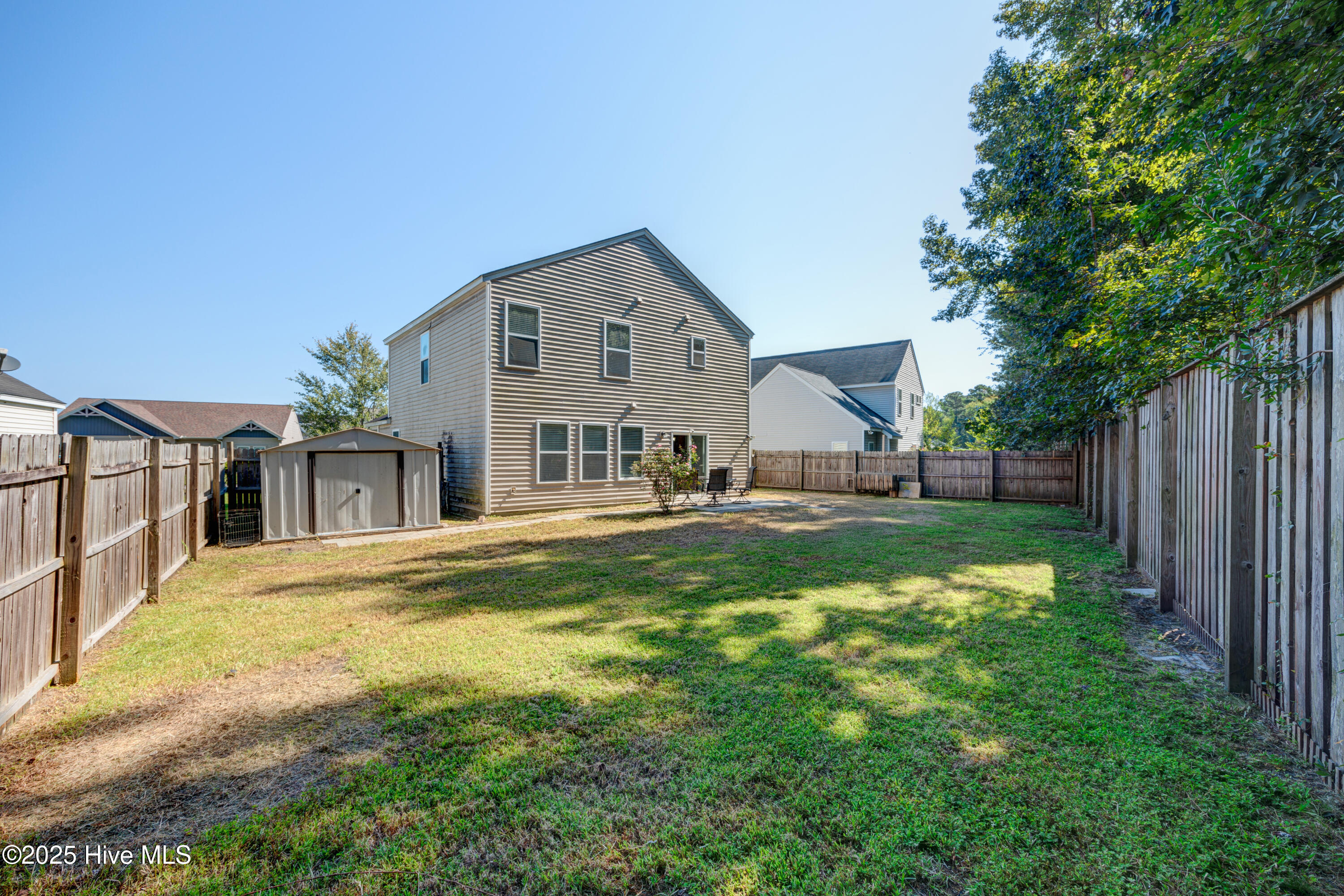 100530947 | Photo 38