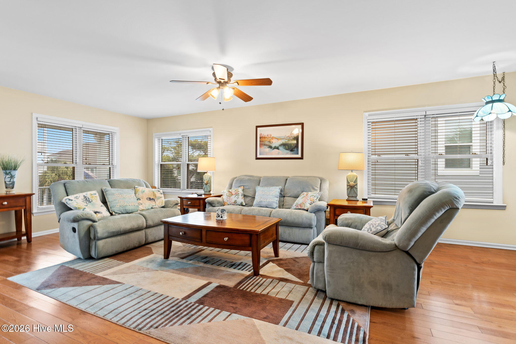 100550853 | Photo 19