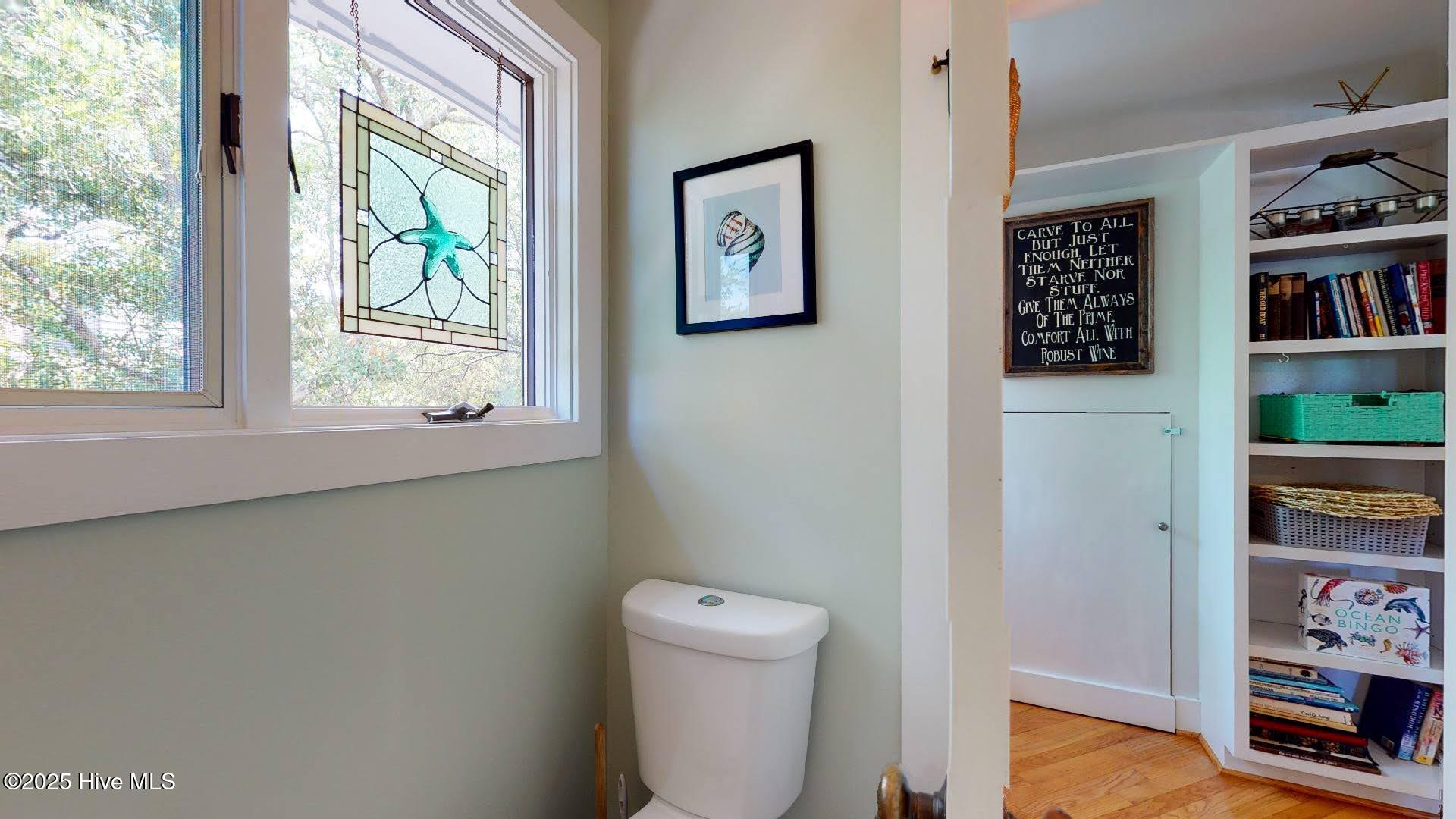 100542695 | Photo 22