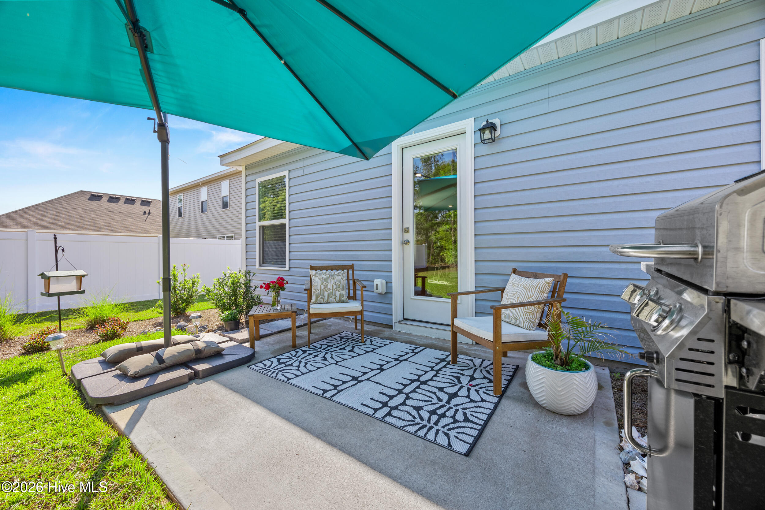 100567643 | Photo 36