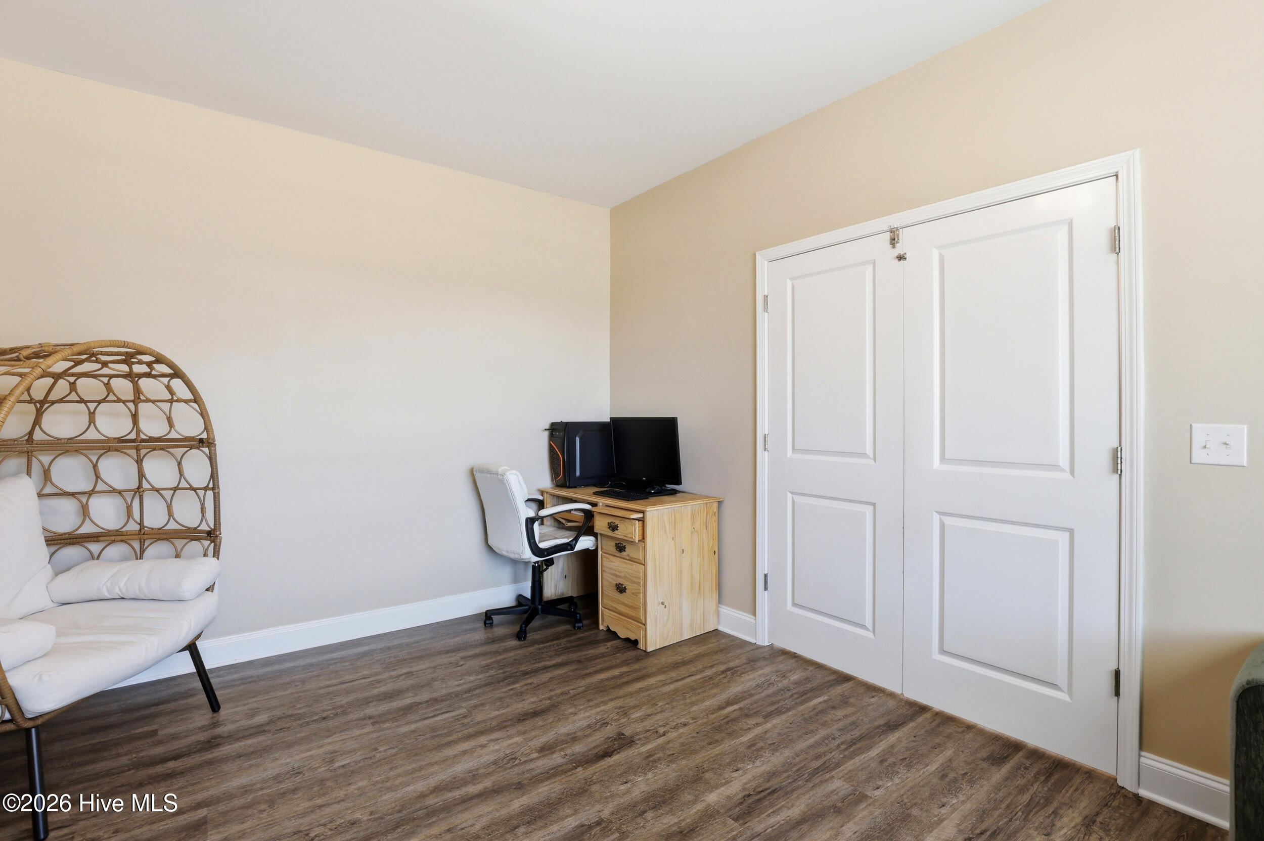 100566702 | Photo 40