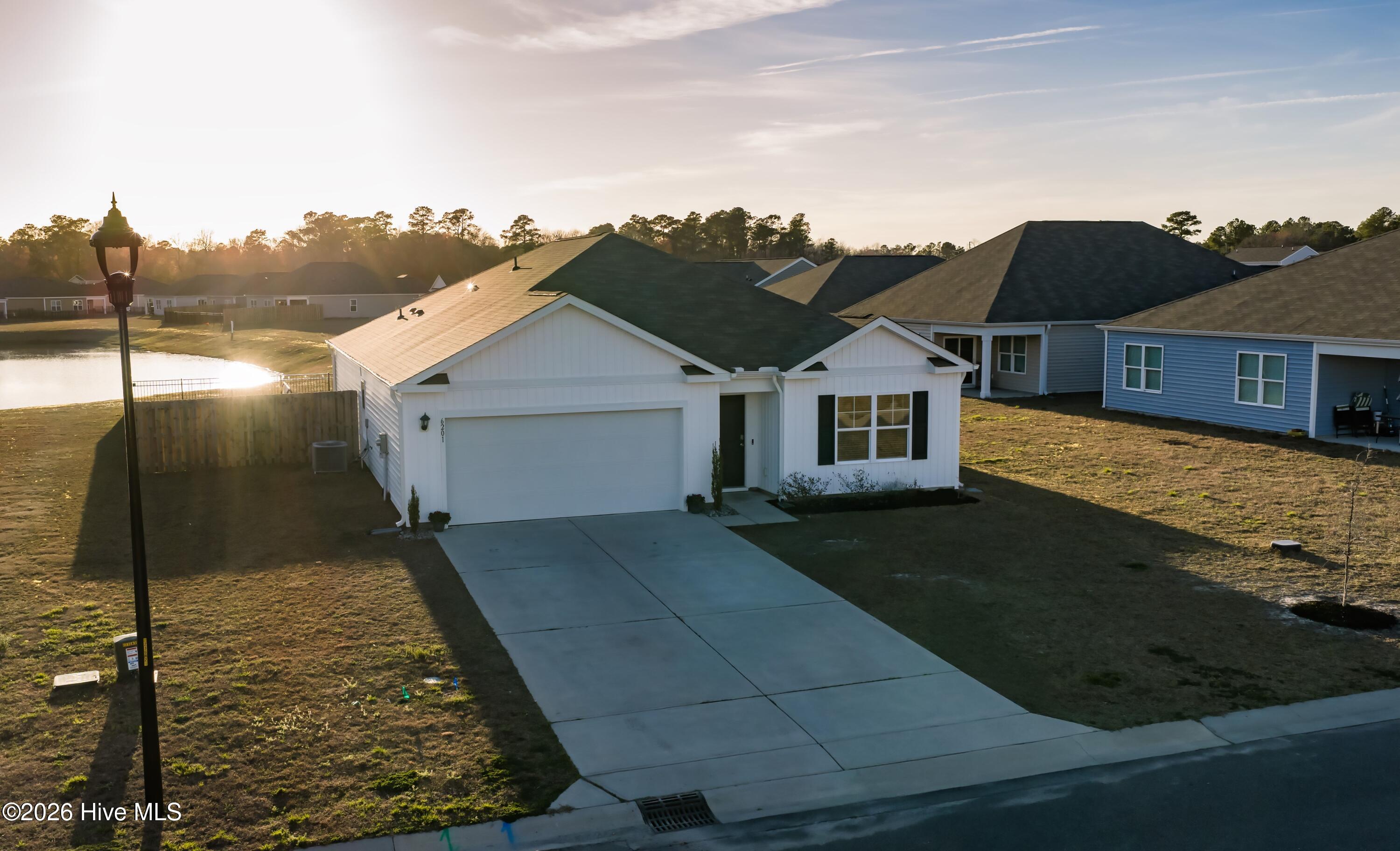 100558236 | Photo 32