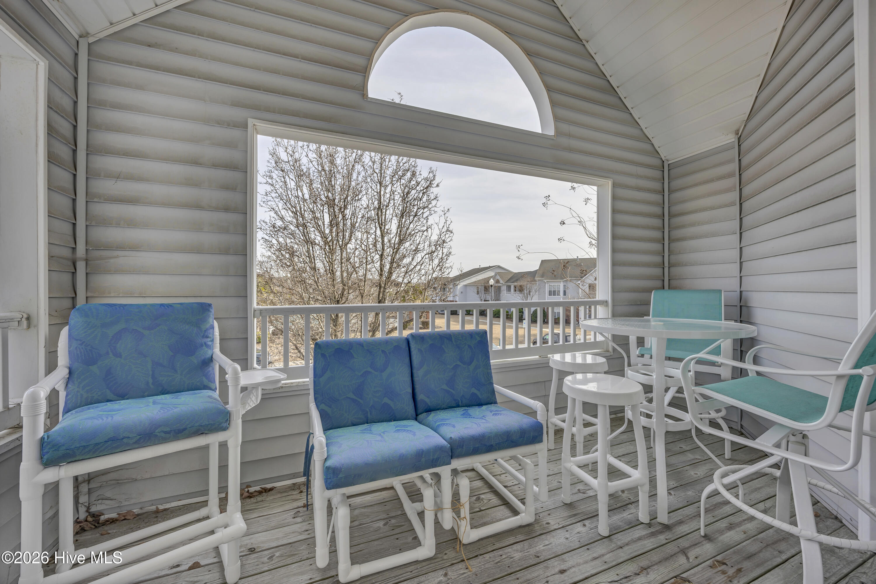 100550758 | Photo 21