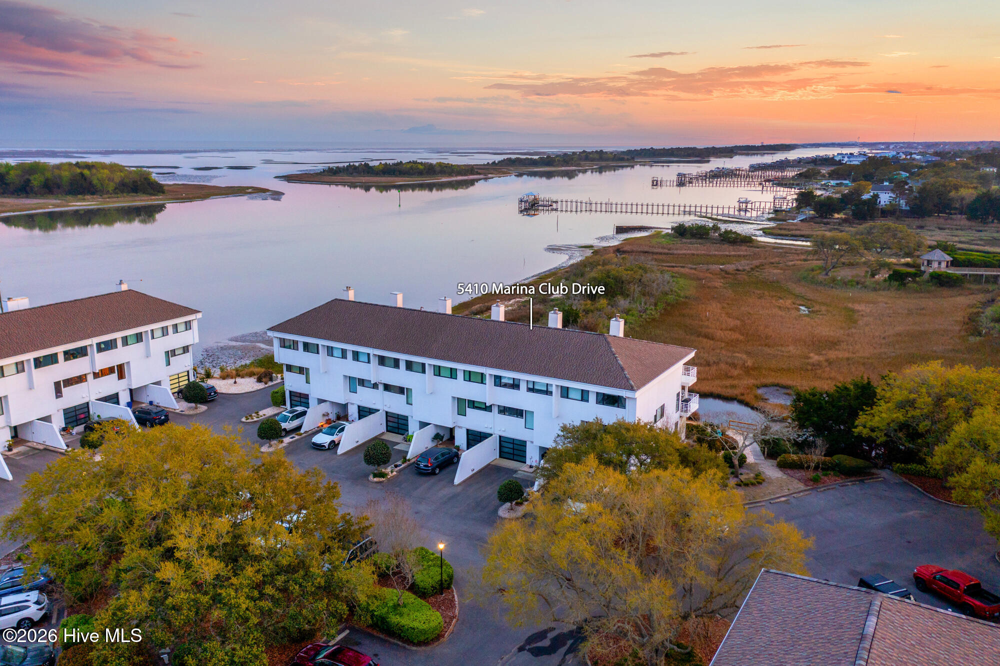 100564405 | Photo 28