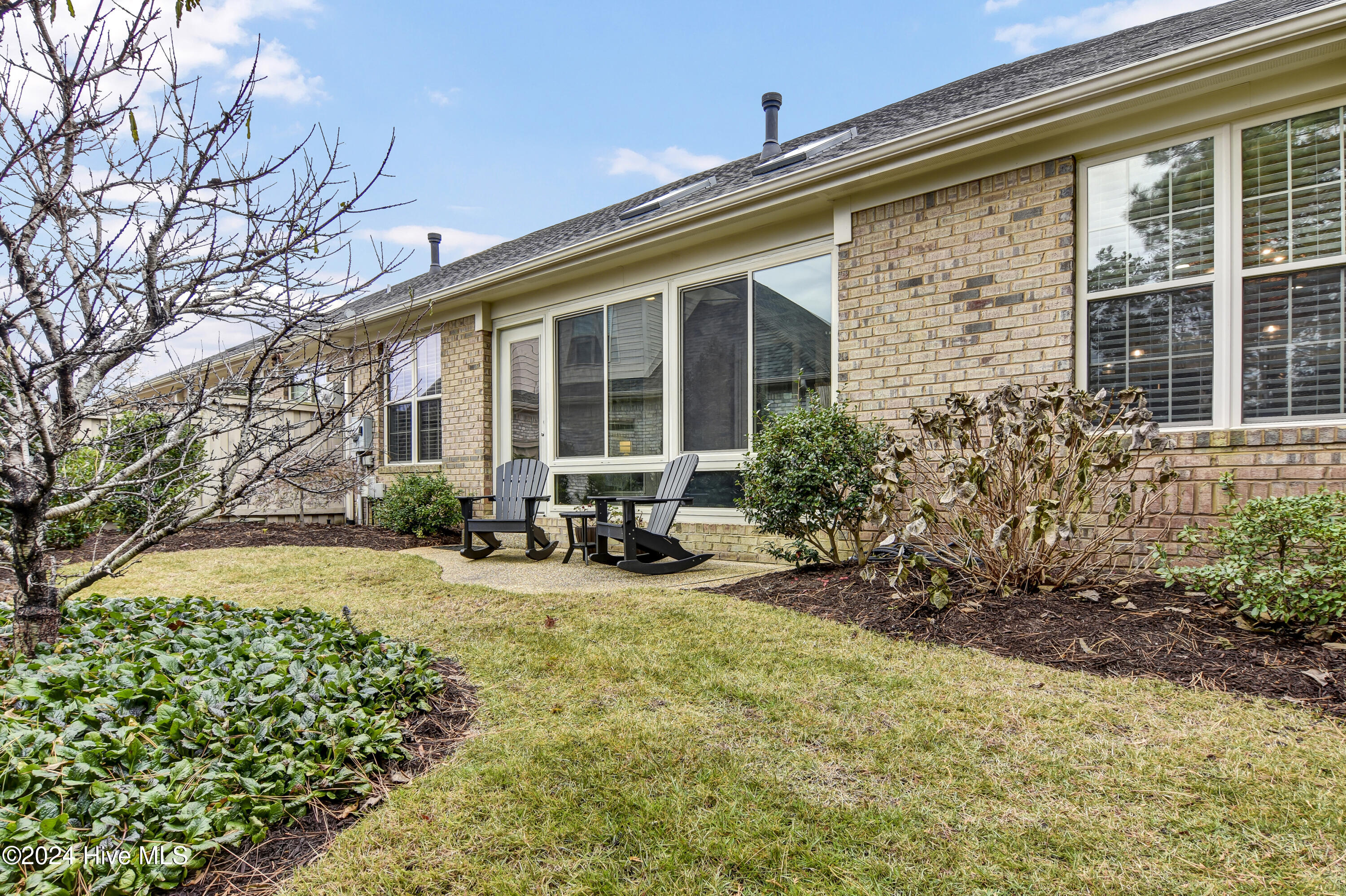 100484995 | Photo 30