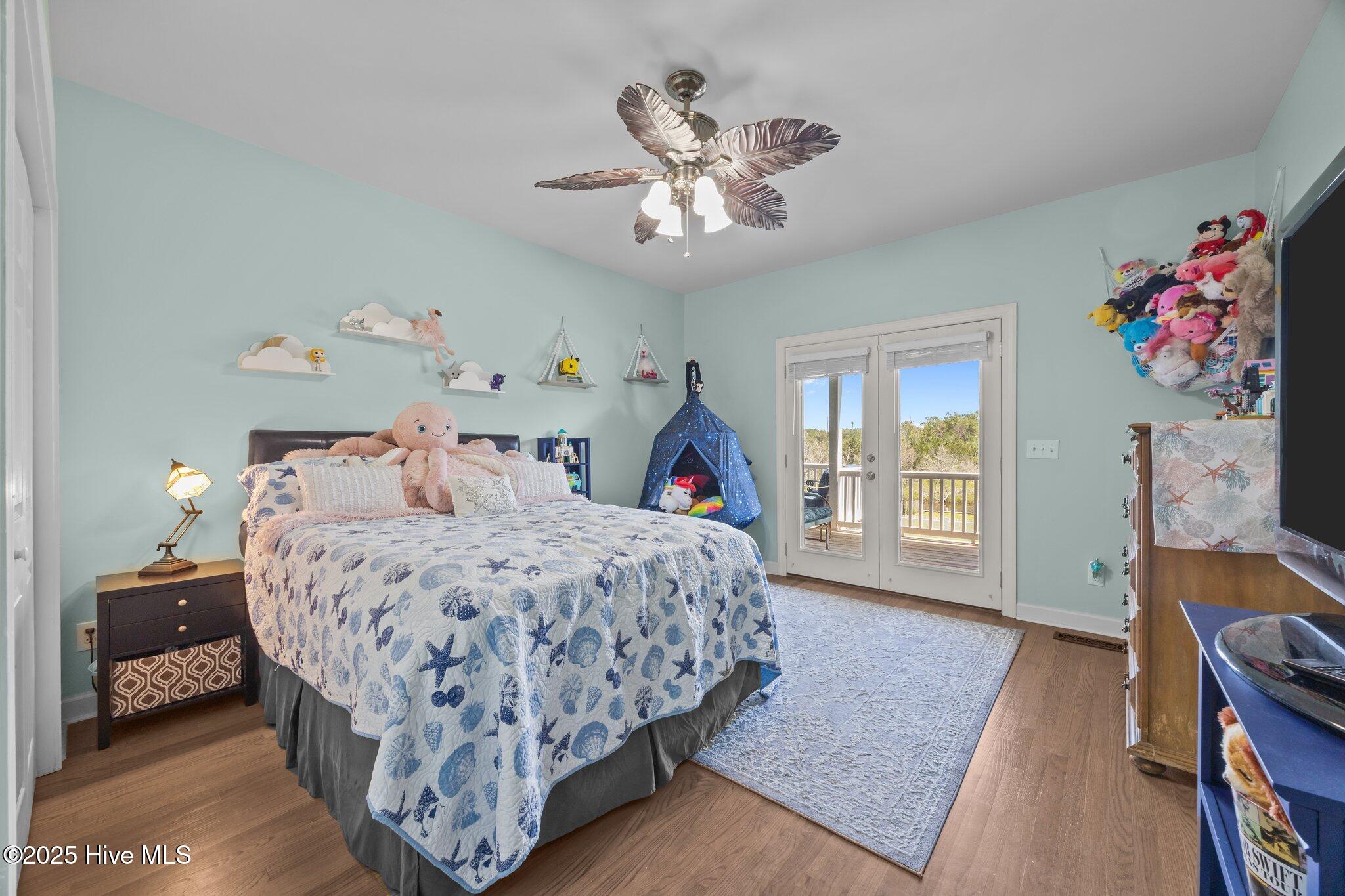 100517402 | Photo 14