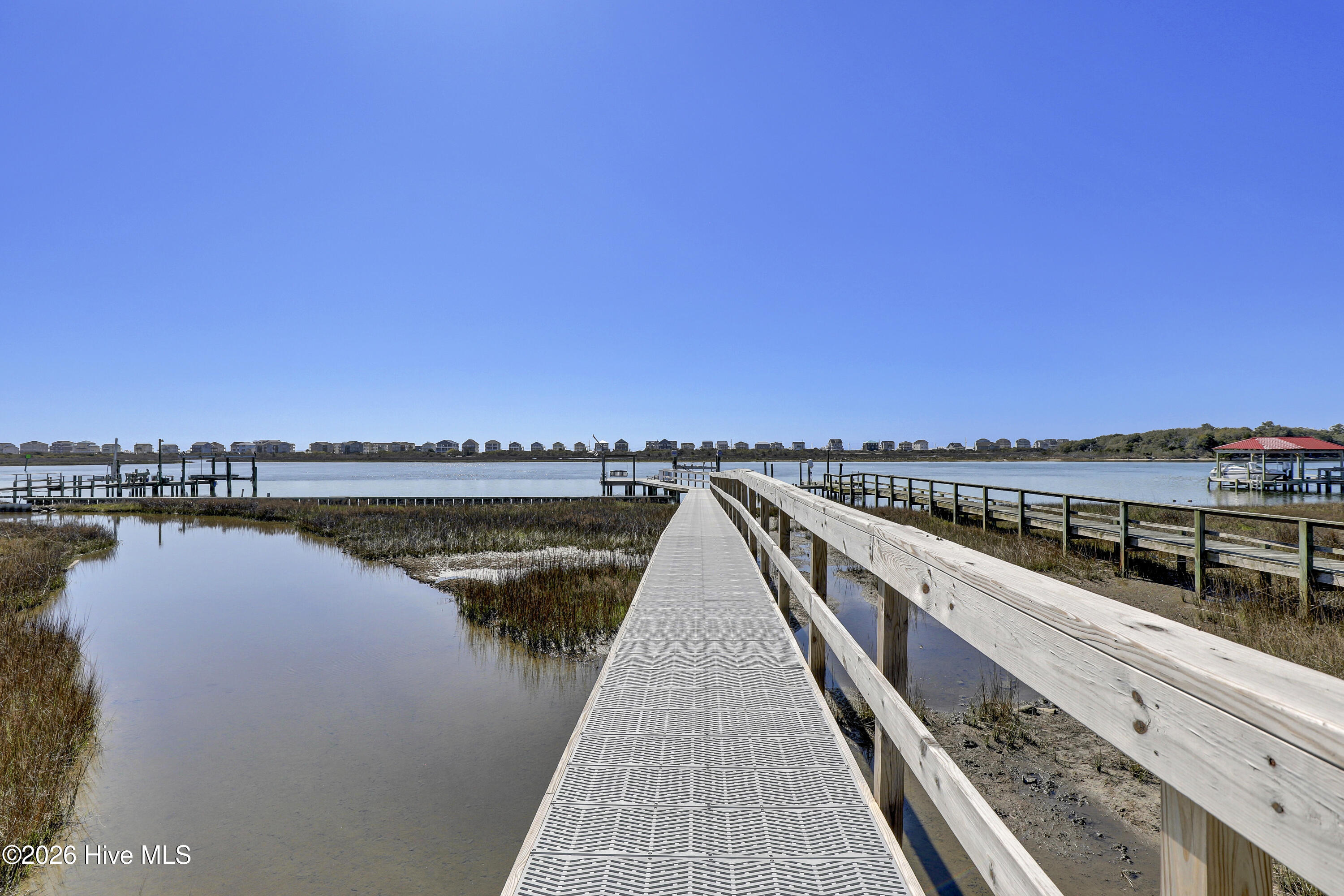 100562204 | Photo 45