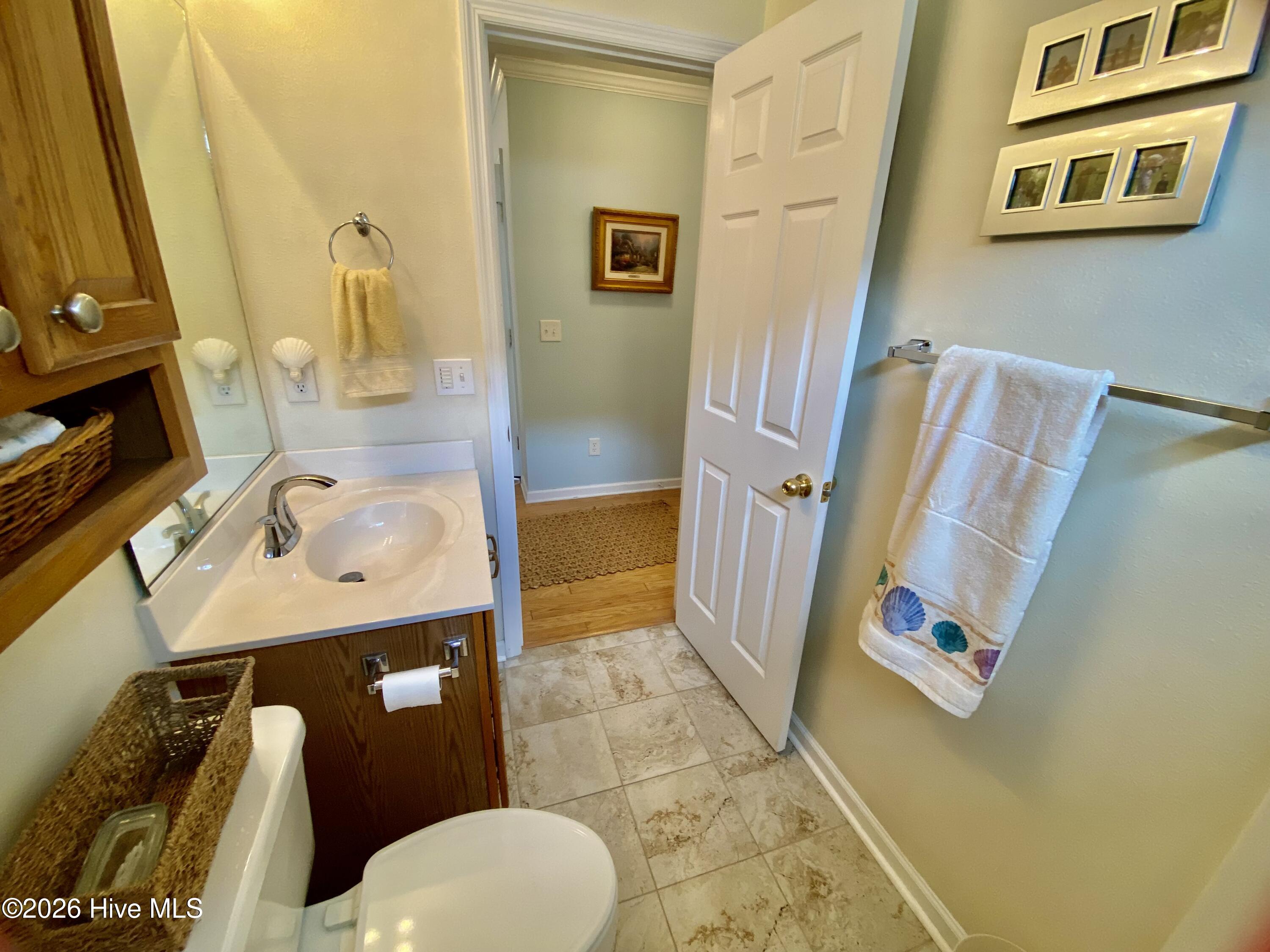 100555896 | Photo 35