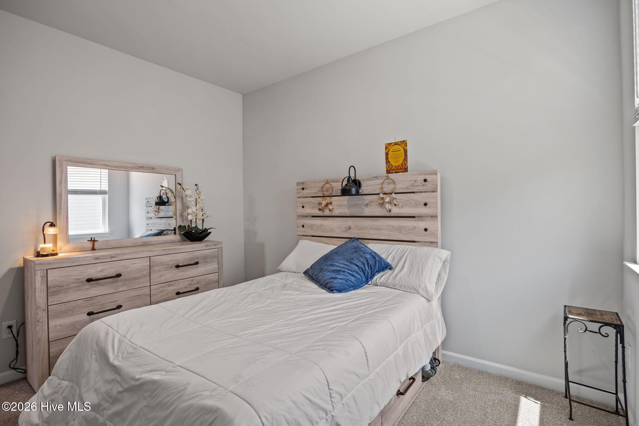 100567889 | Photo 27