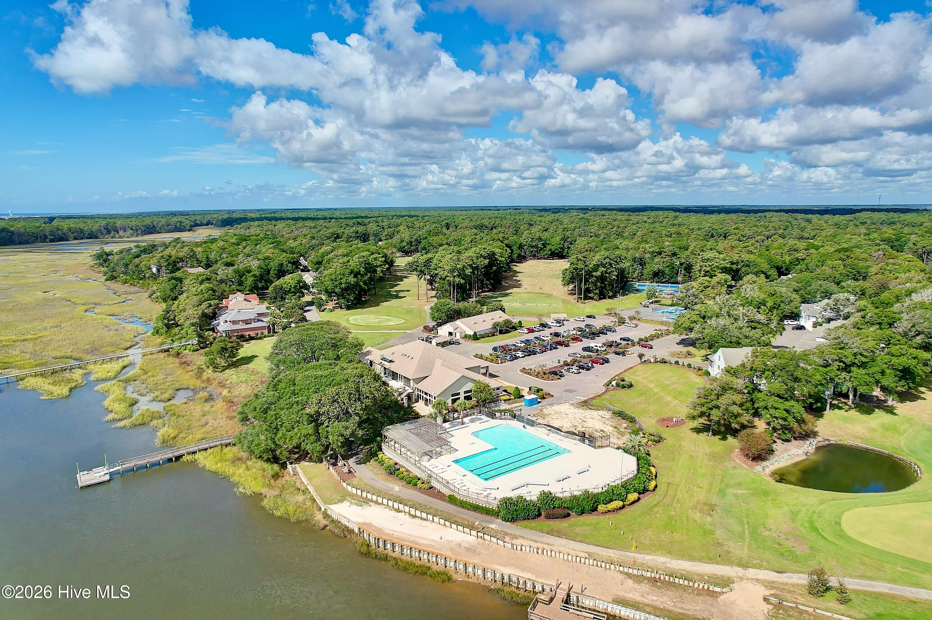 100557427 | Photo 94