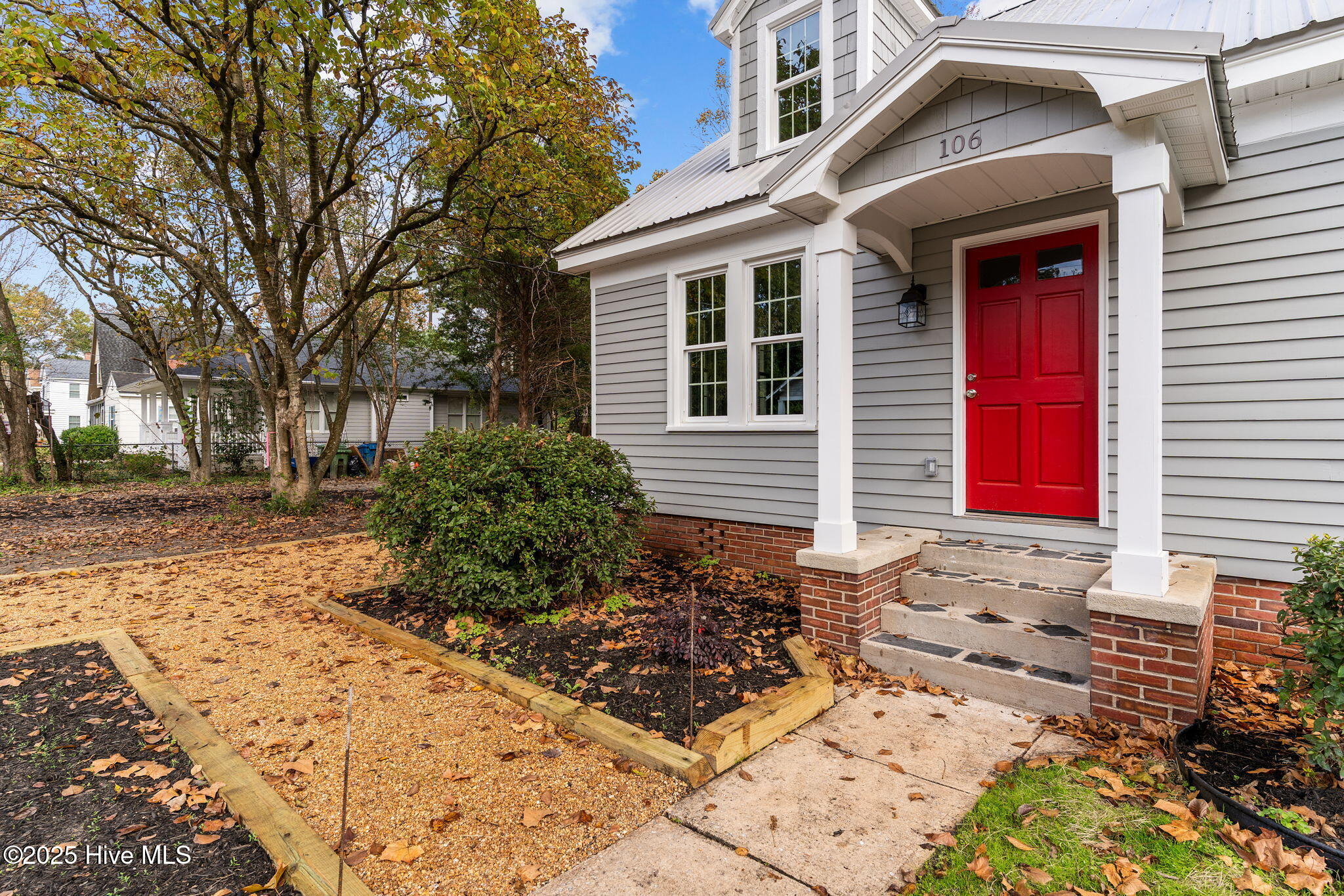 100542259 | Photo 53