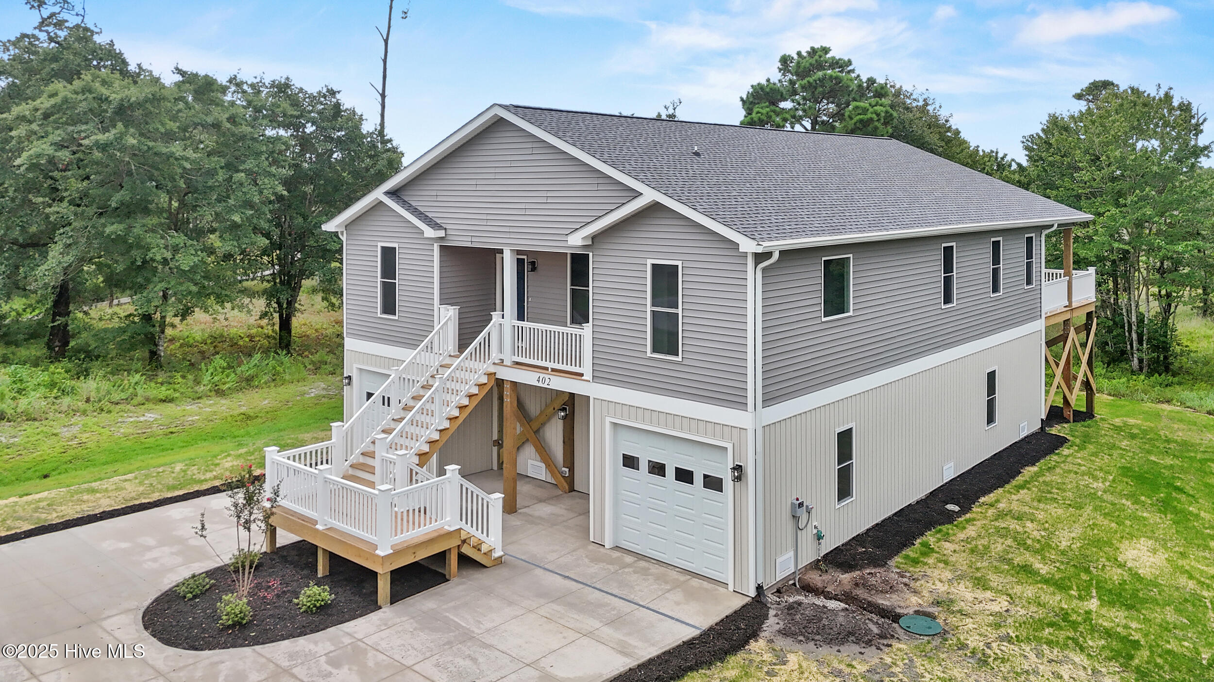 100524139 | Photo 34