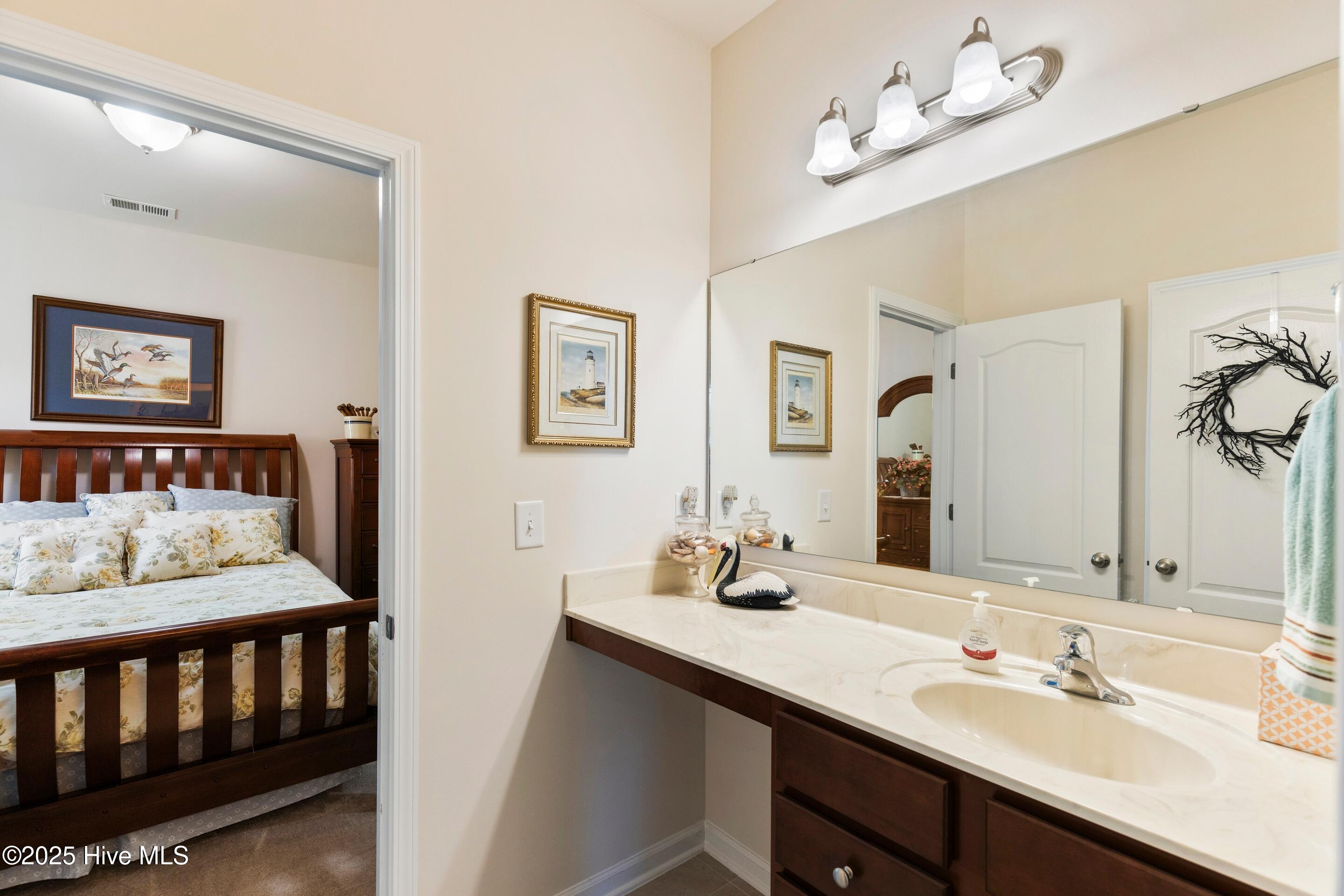 100529206 | Photo 29