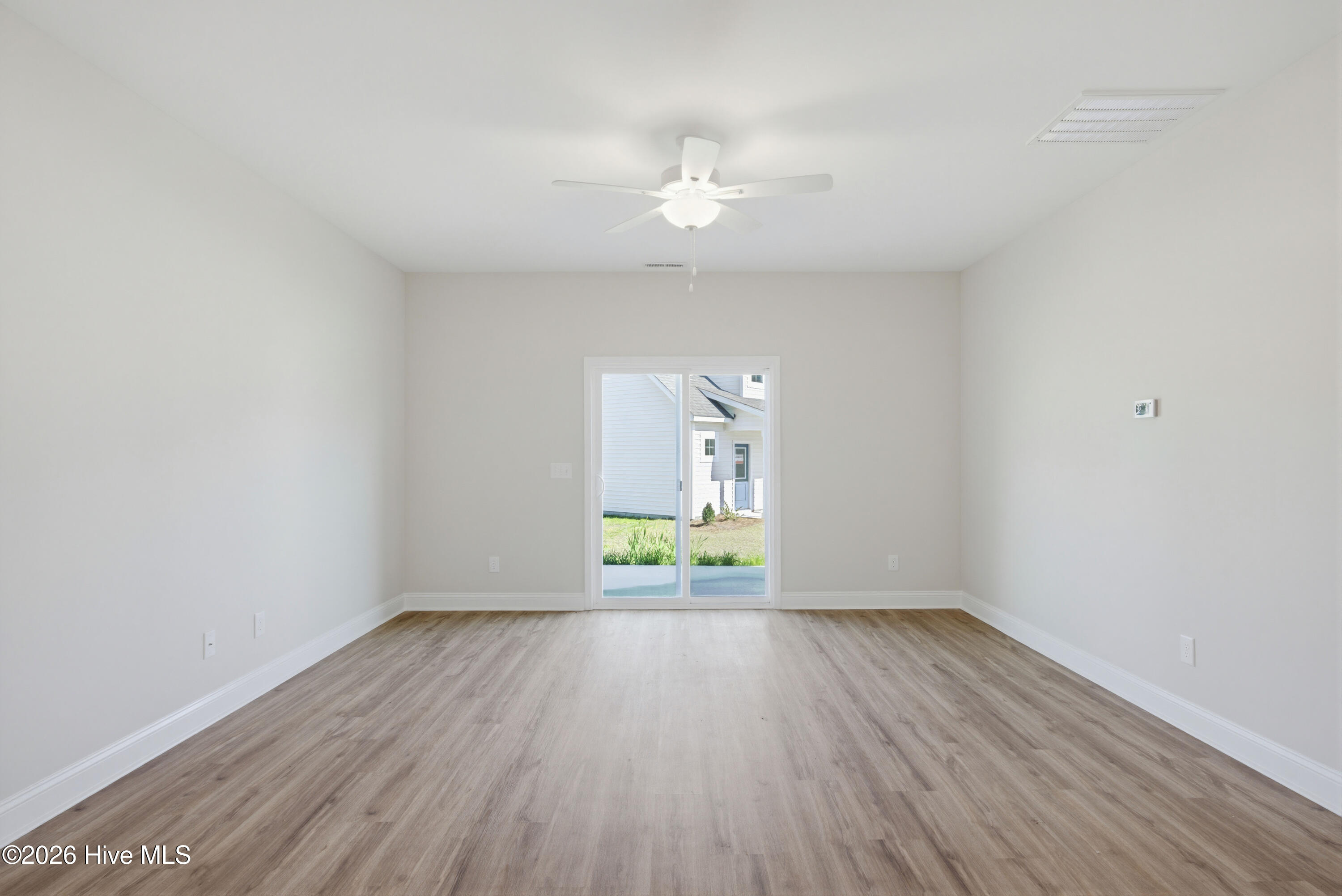 100567262 | Photo 10