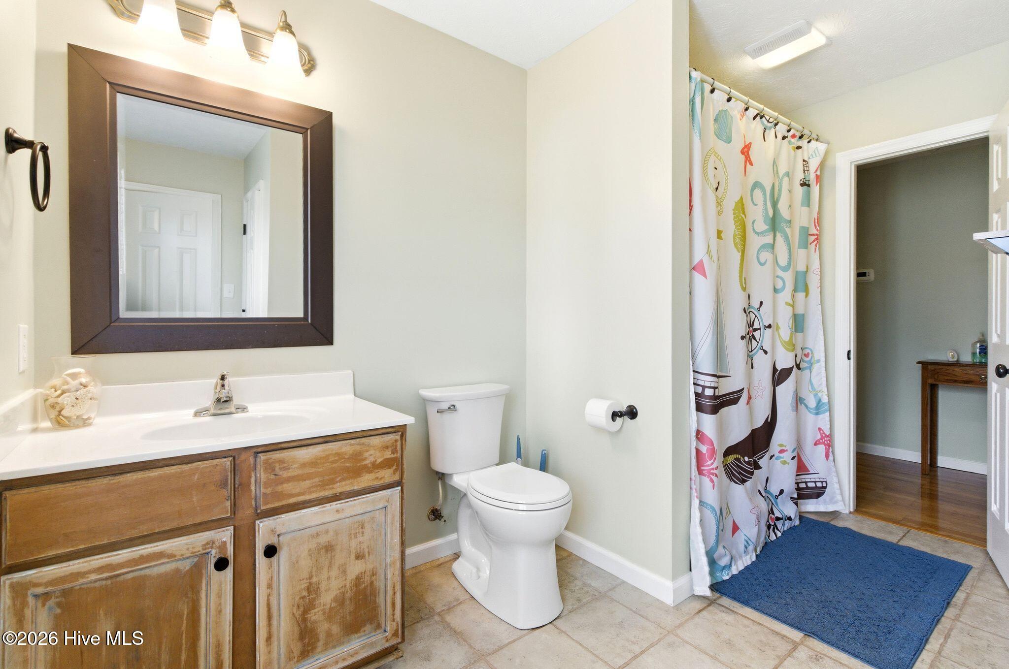 100561408 | Photo 44