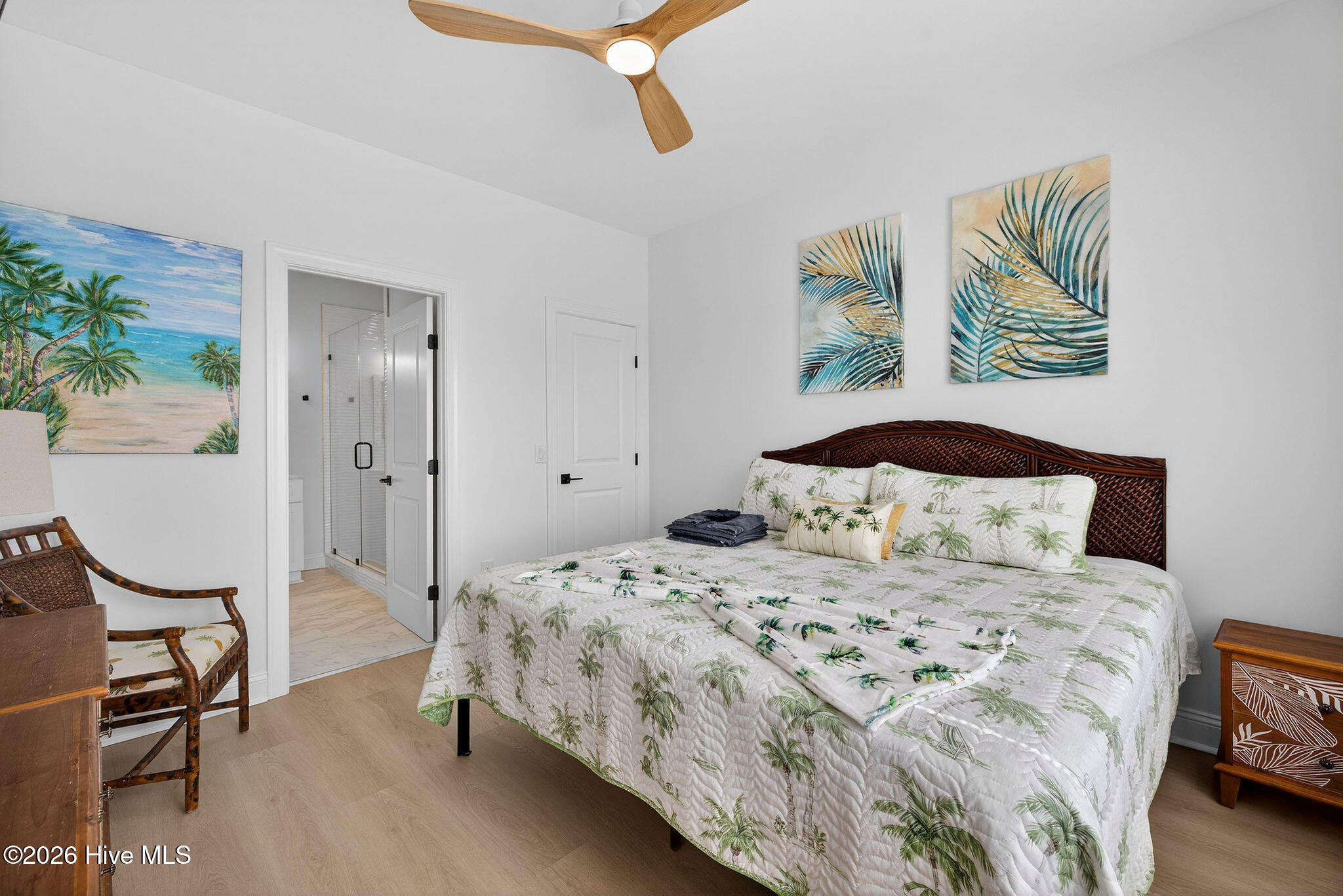 100565526 | Photo 42