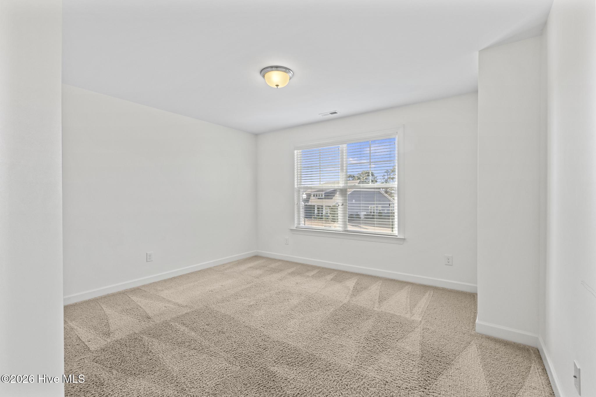 100554493 | Photo 34