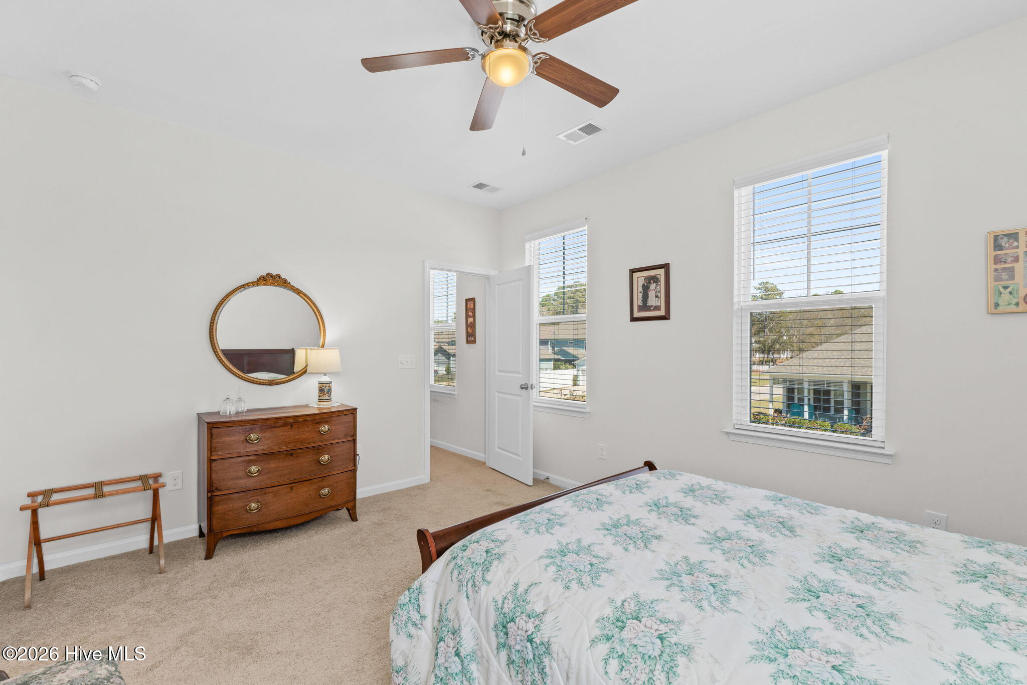 100566653 | Photo 17