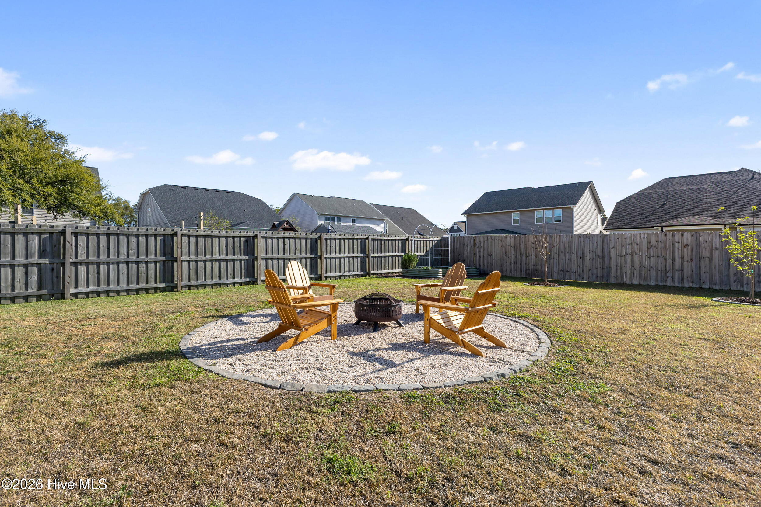 100565855 | Photo 69