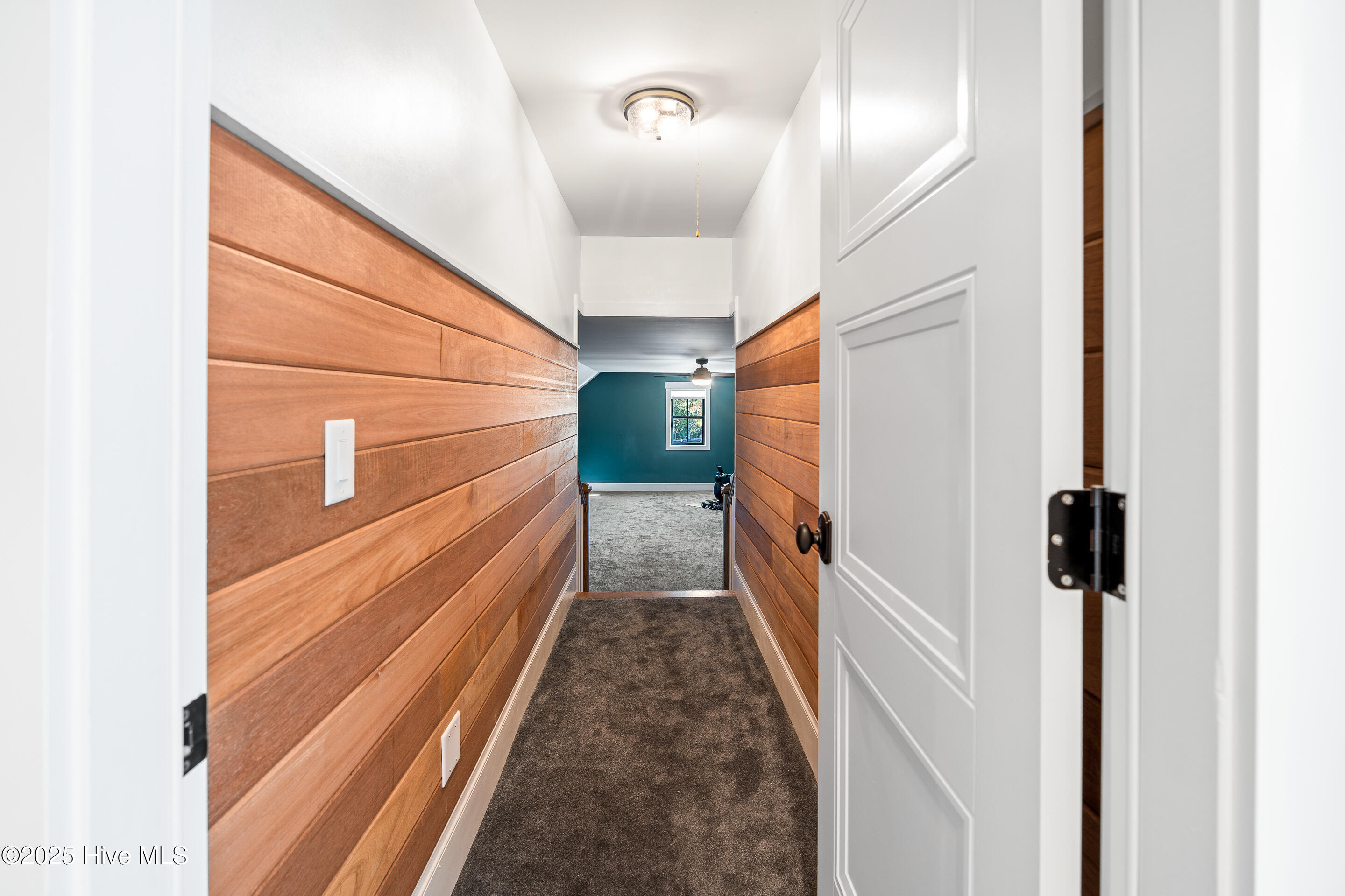 100539739 | Photo 38