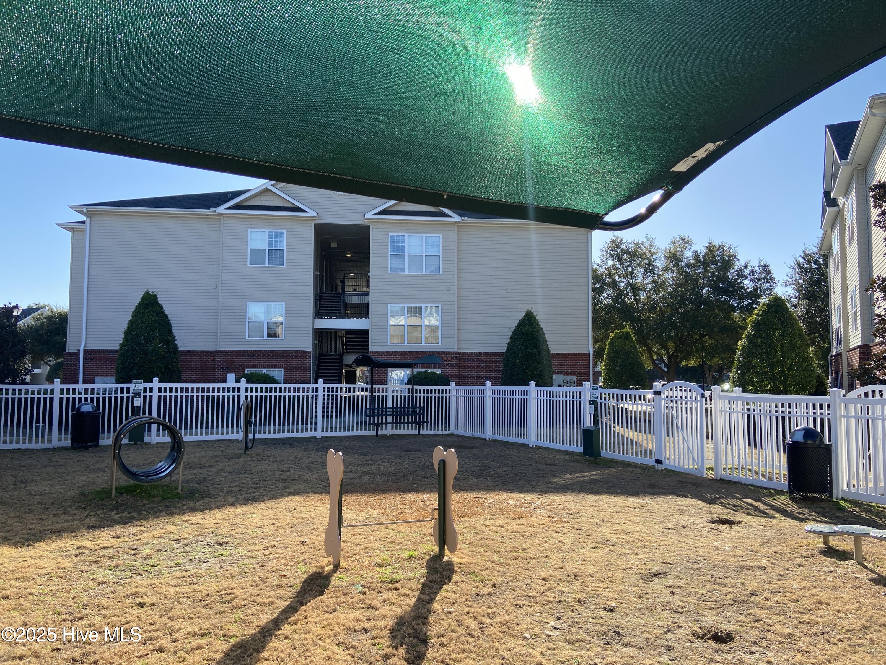 100546952 | Photo 33