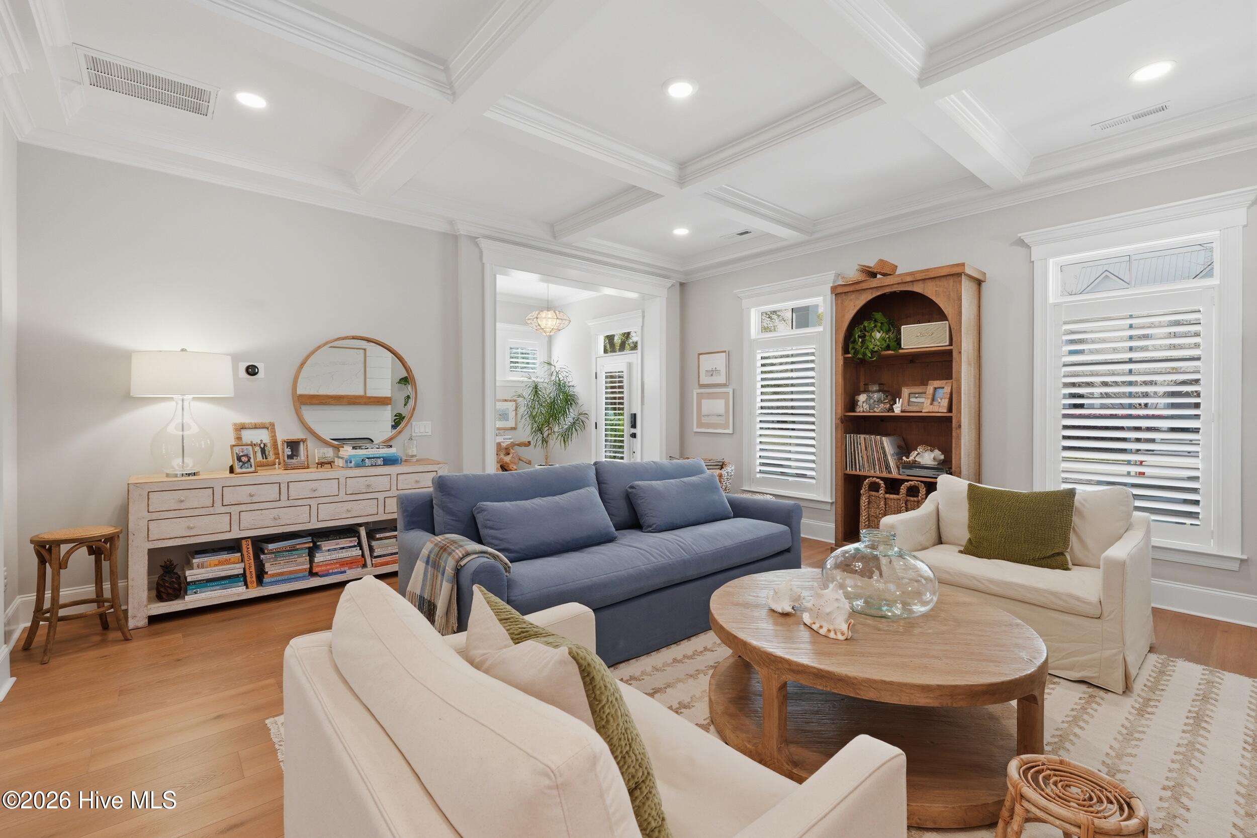 100562454 | Photo 11